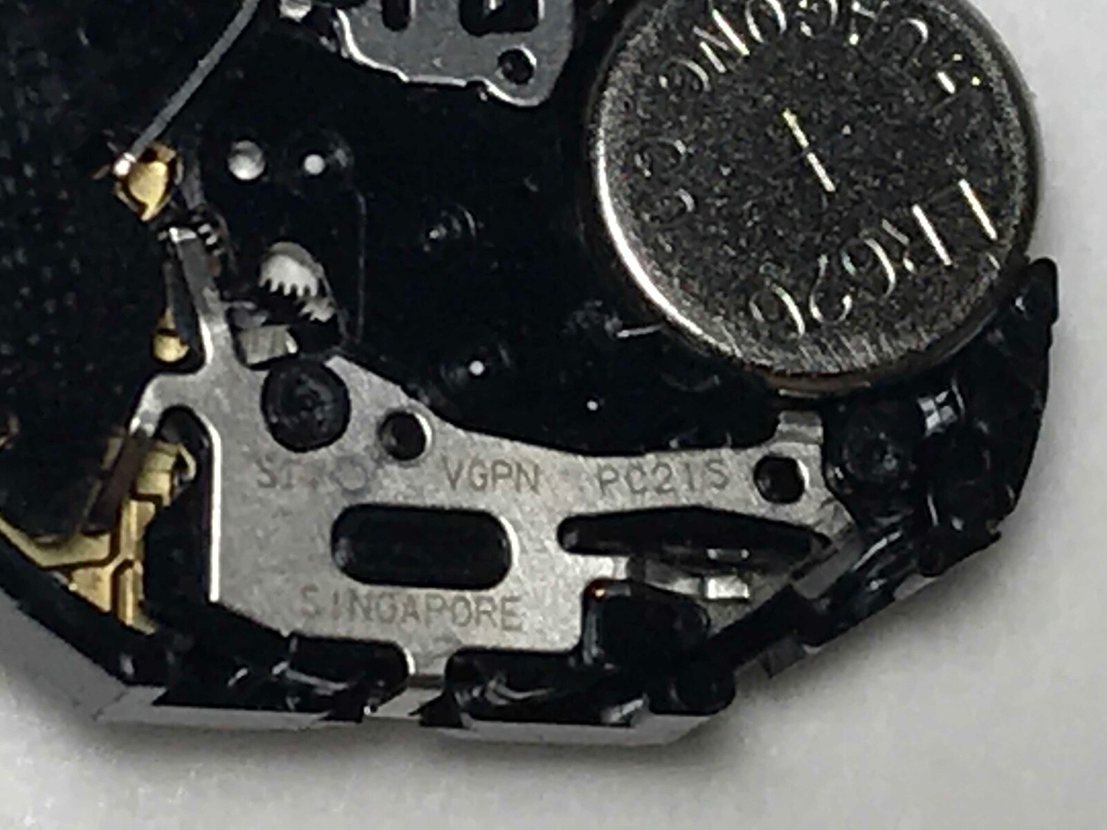 One SII PC21S Quartz Movement SINGAPORE Watch Repair Parts NEW with stem 2035