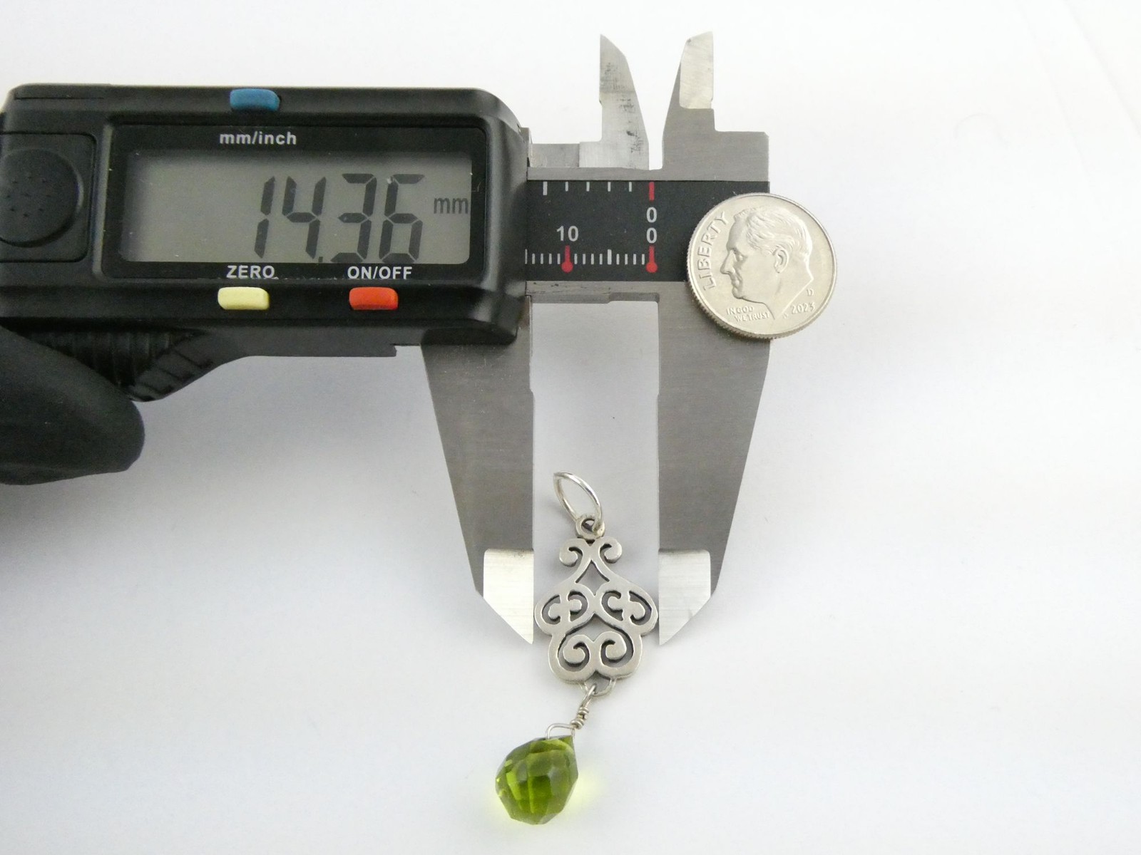 Sterling Silver Faceted Green Glass Briolette Bead Charm Pendant 2.8g 1.5 Inches