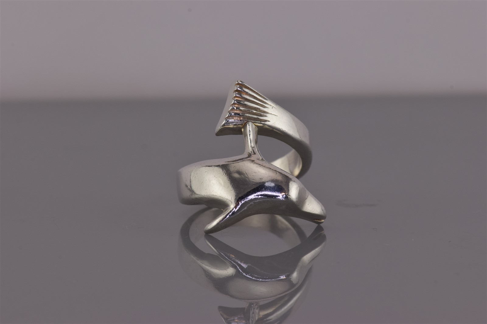 Taxco Sterling Silver Dimensional Dolphin Wrap Solid Band Ring 9g Mex 925 Sz: 6