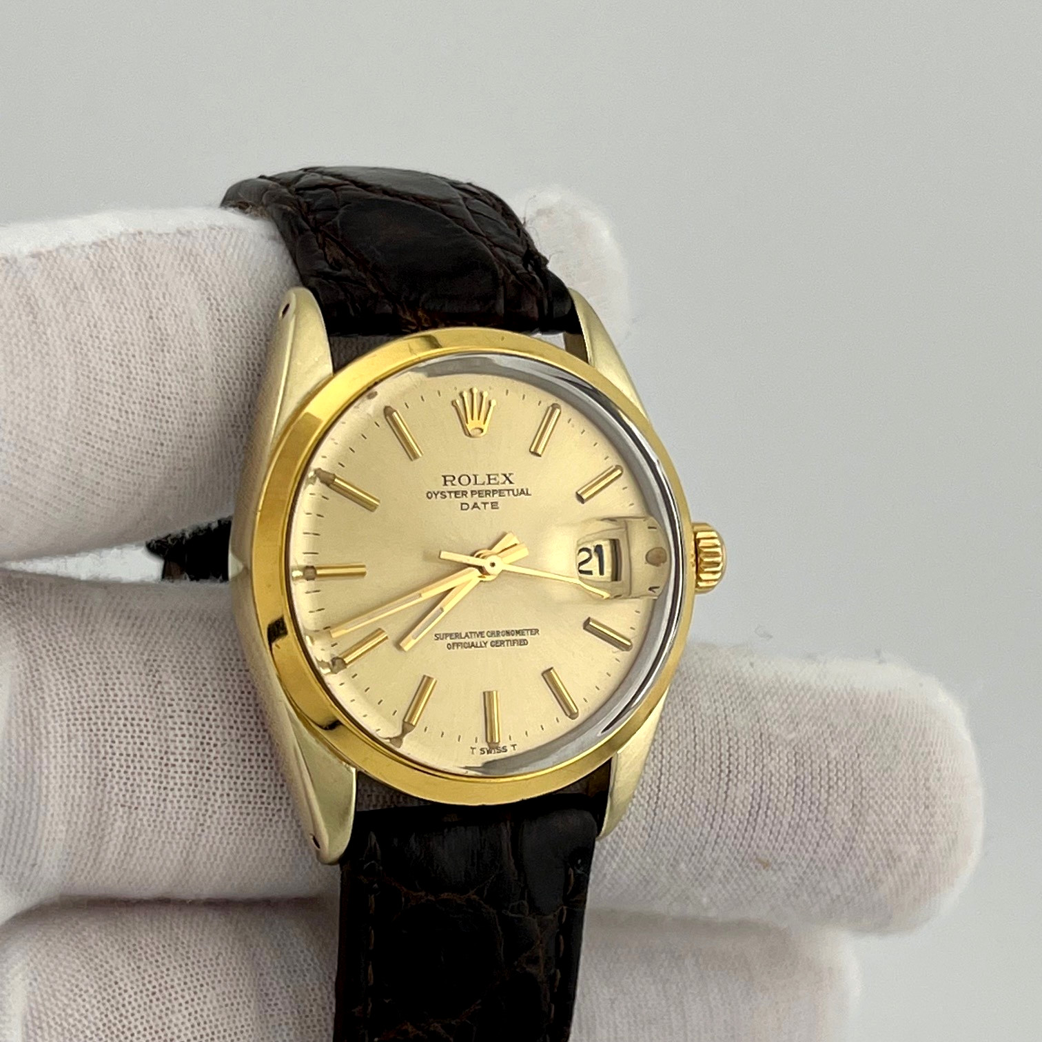 Rolex Oyster Perpetual Date 1550 34mm Champagne Dial 14k Gold Stainless Steel