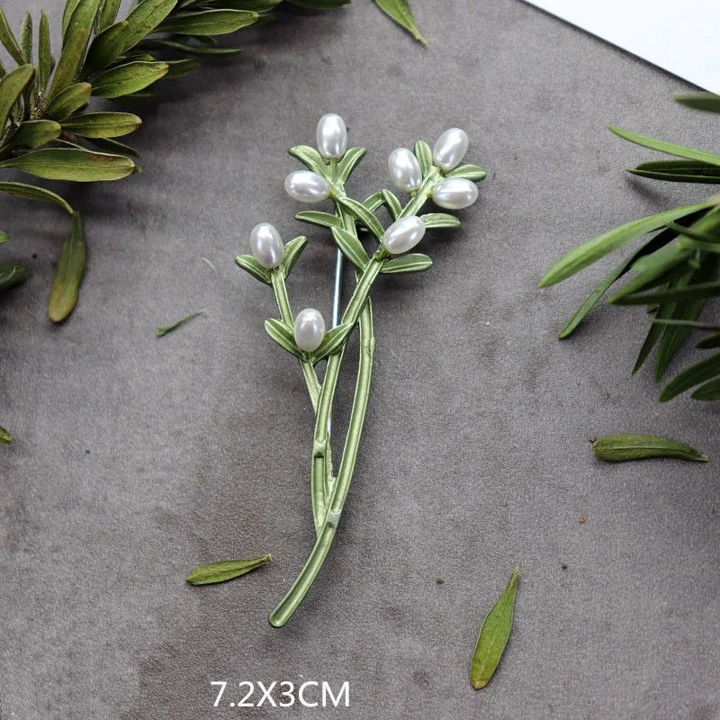Plant Leaves Flowers and Fruits Brooches for Women Enamel Pearl Metal Jewelry
