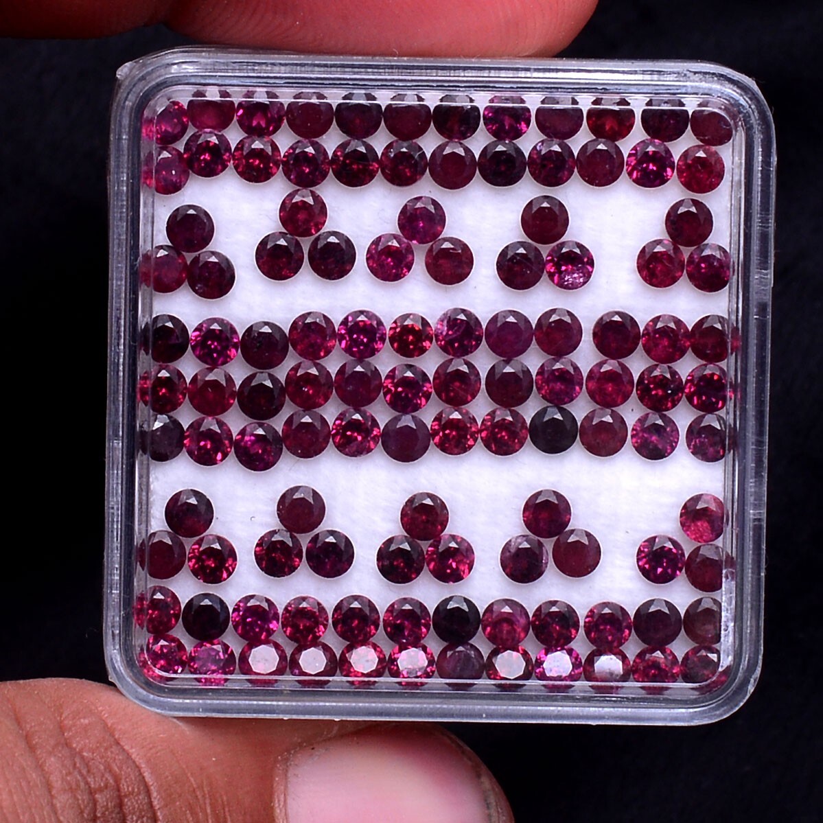 114 Pcs Natural Rhodolite Garnet 2.70mm Round Cut Untreated Sparkling Gemstones