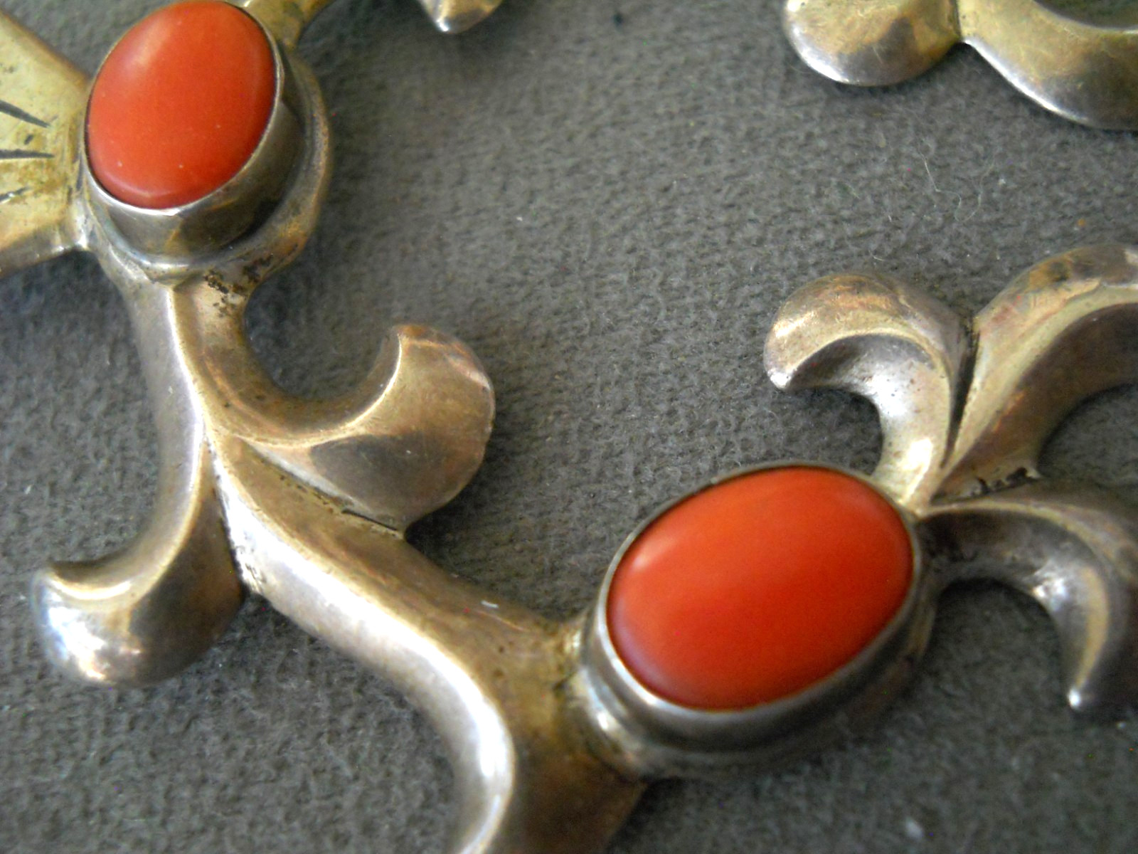 Native American Navajo Coral Sandcast Sterling Silver Naja Squash Pendant 2.4″