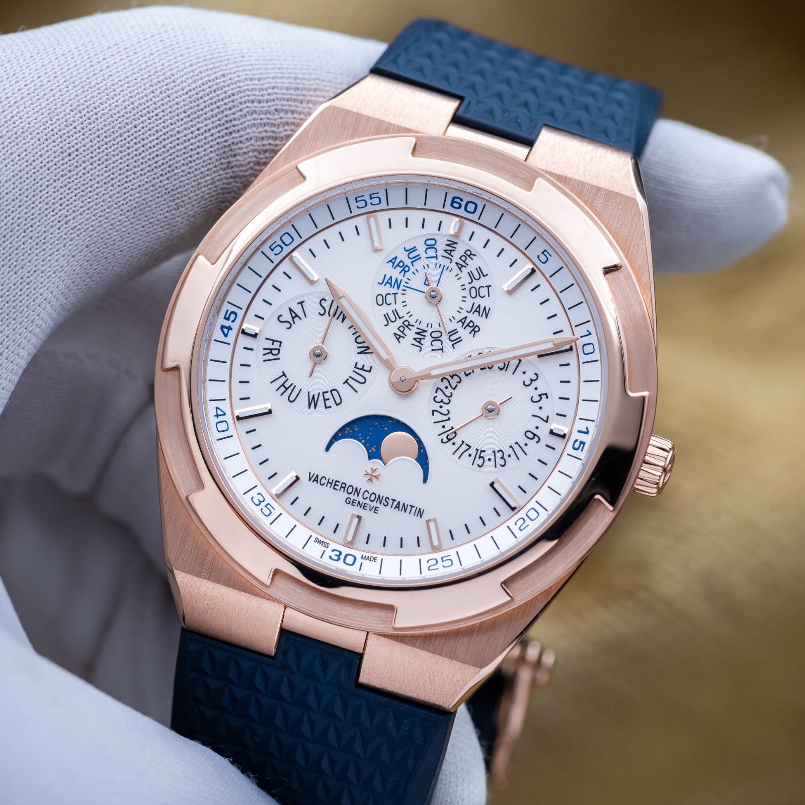 Vacheron Constantin Overseas Perpetual Calendar – VC 4300V/000R-B064 Full Set