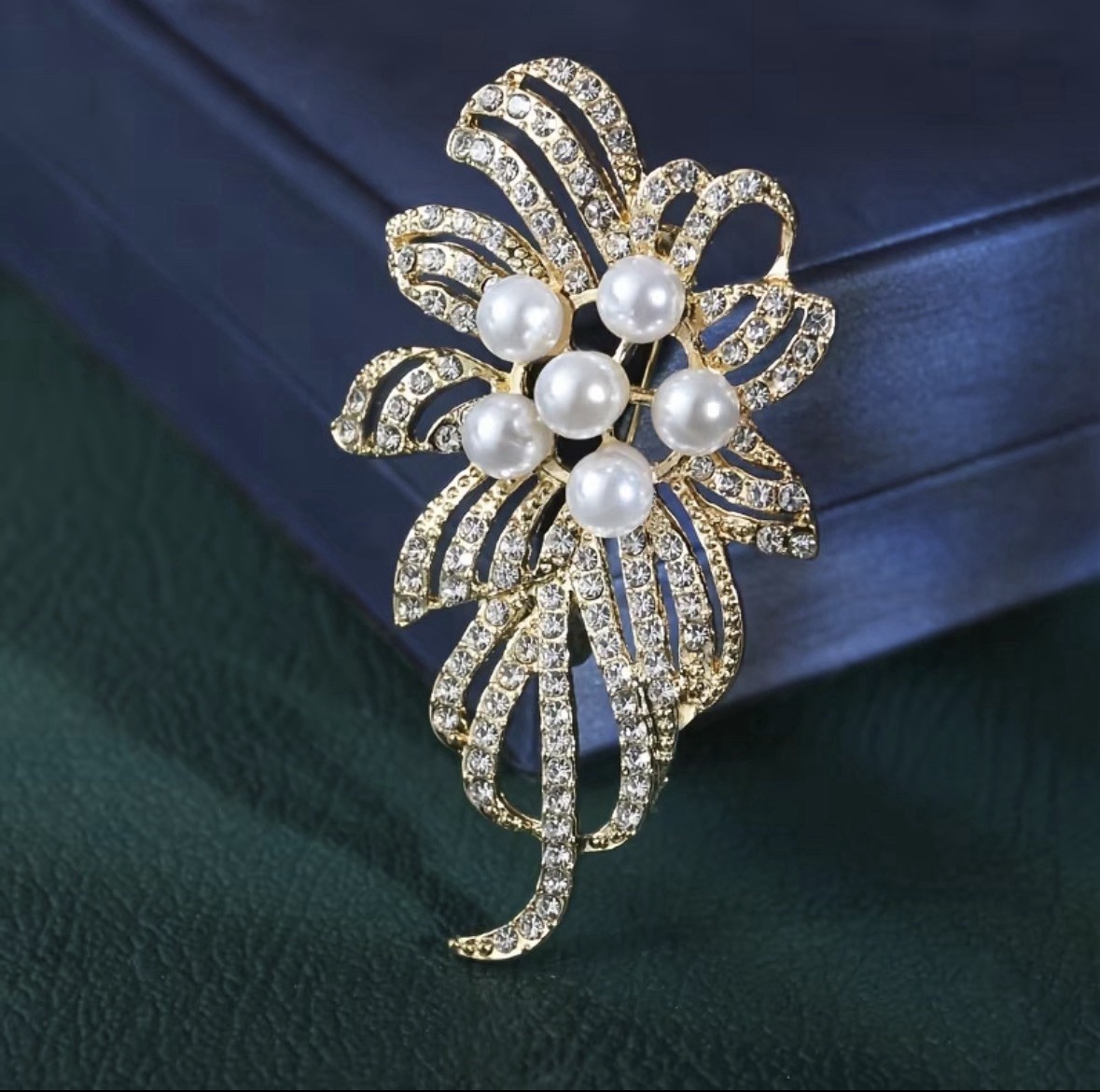 Gold Tone Rhinestone & Pearl Flower Brooch Pin 2.56in Elegant Statement Jewelry
