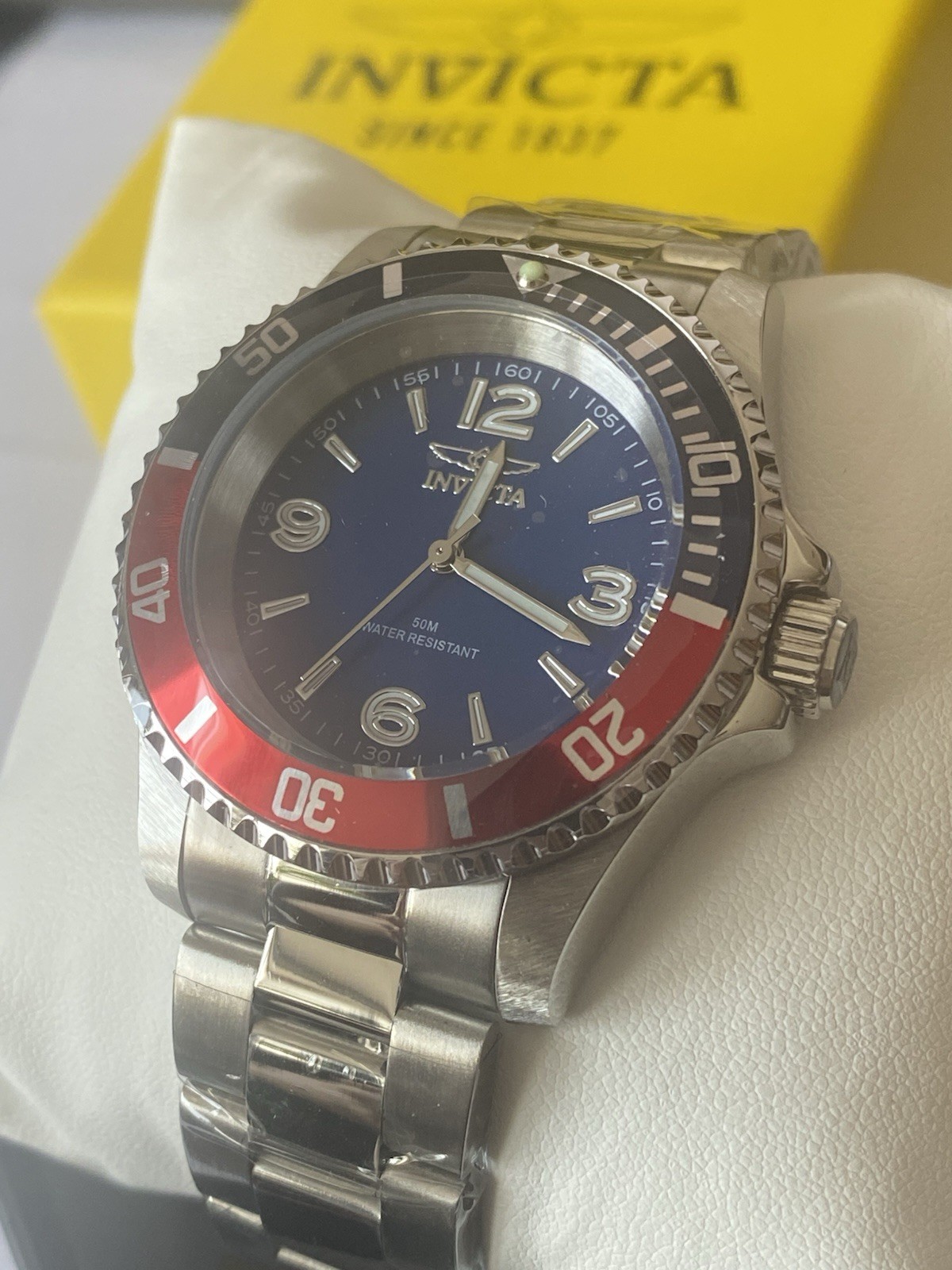 Brand New Invicta Specialty Rowan Men’s 40mm Quartz Watch 69482 Red & Pepsi Blue