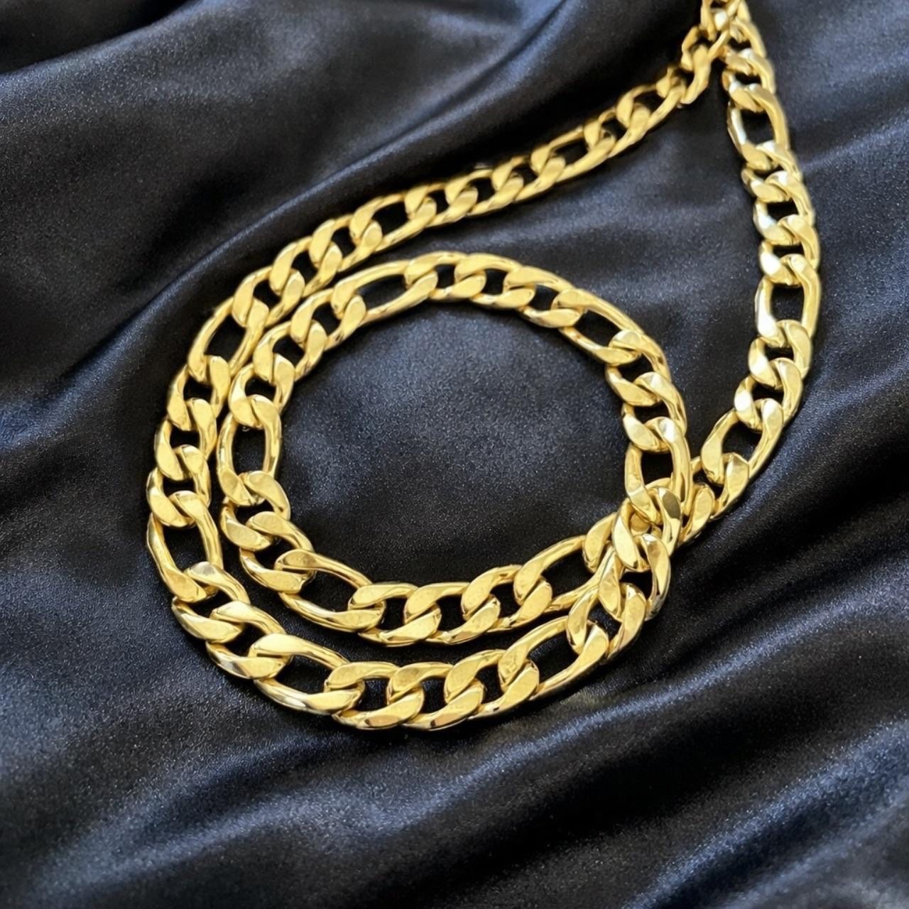 24 inch stainless steel gold plated figaro chain necklace 8mm width