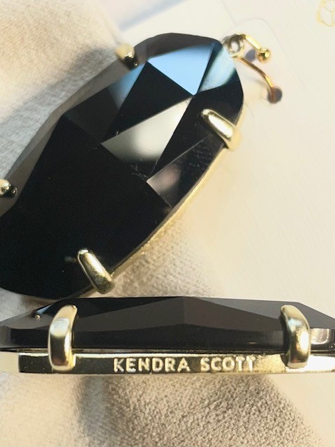 NEW Never Worn, Kendra Scott Esme Black Gold Tone Earrings with Dustbag