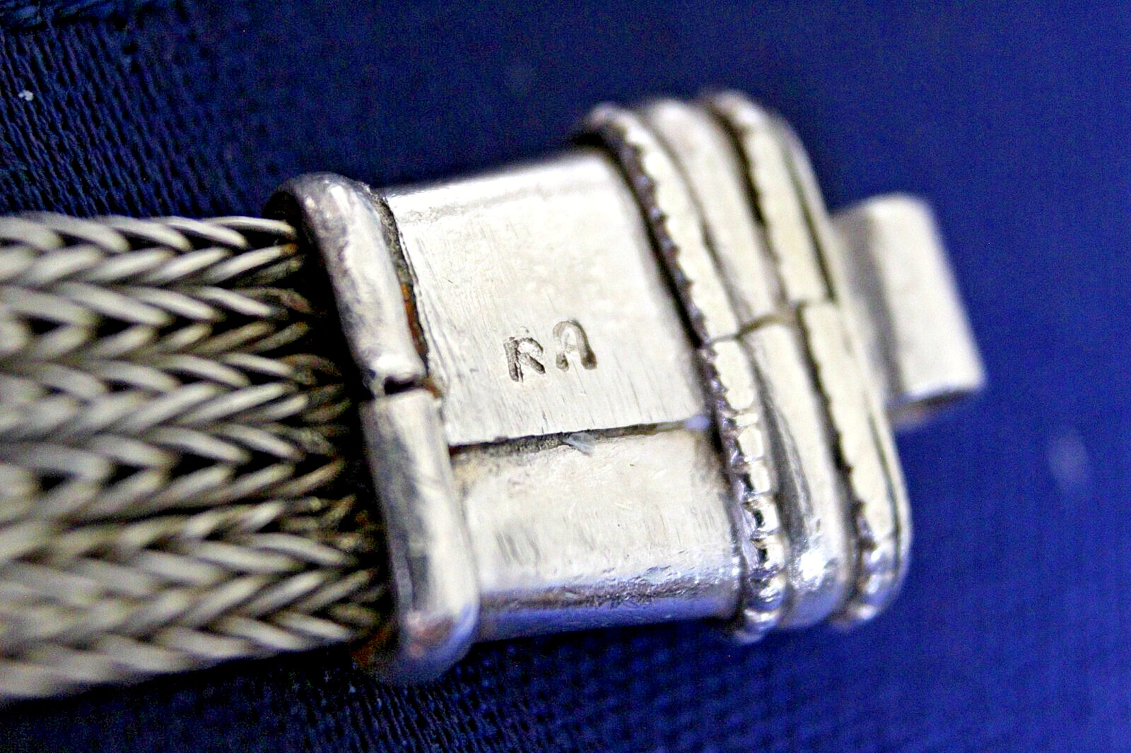 BALI ARTISAN DESAK SUARTI WOVEN 900 SILVER STAITON SCREW CLASP BRACELET 46g