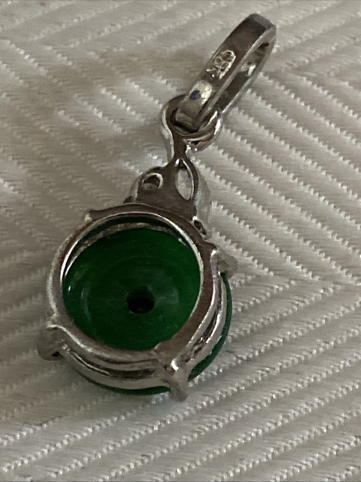 Designer Beautiful Sterling Silver Small Wafer Jade White Saphire Pendant