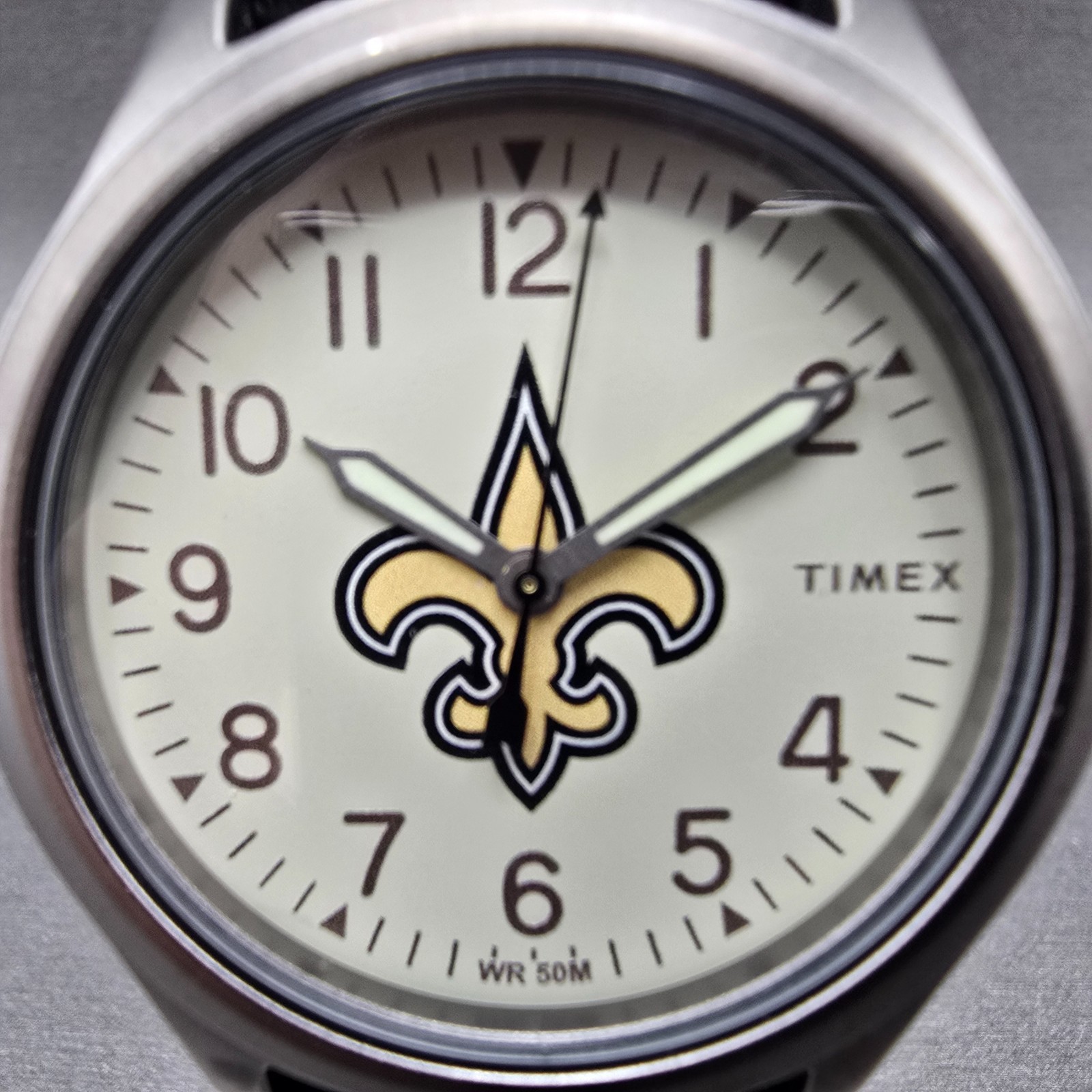 Timex Clutch New Orleans Saints Watch Men 41mm White Dial Steel New Battery