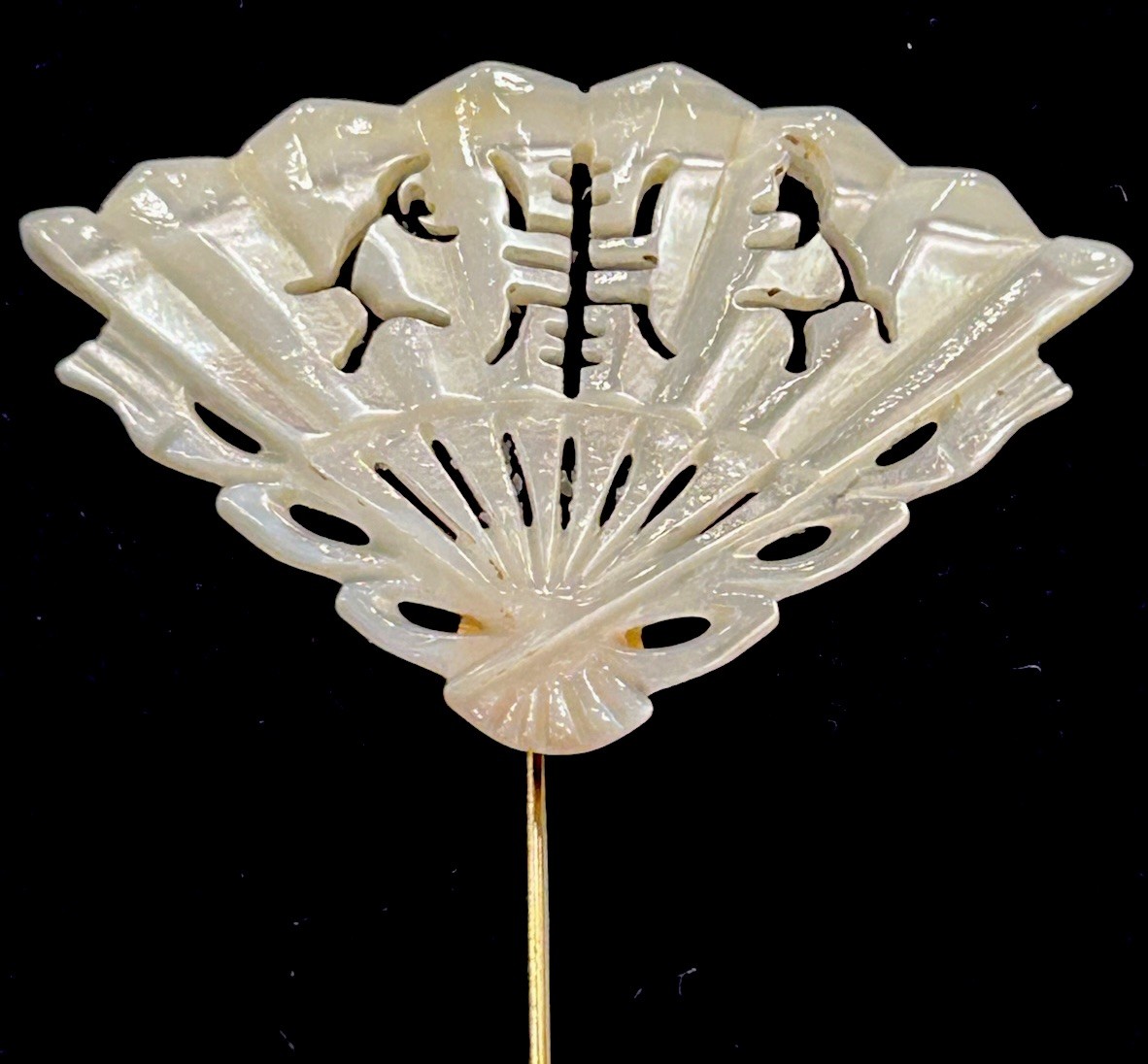 Vintage Hand Carved MOP Mother of Pearl Asian Fan Brooch Iridescent Pin 3.5”