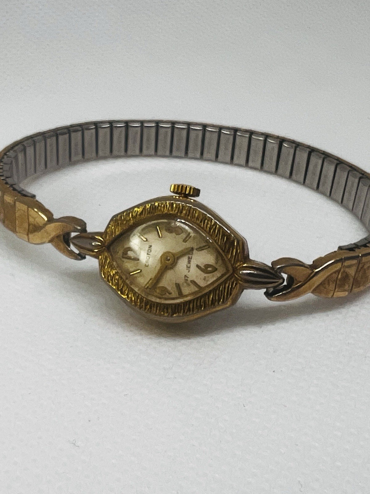 Rare Croton Women’s Vintage 17 Jewels 10k GP Teardrop Wristwatch 1940-1970’s