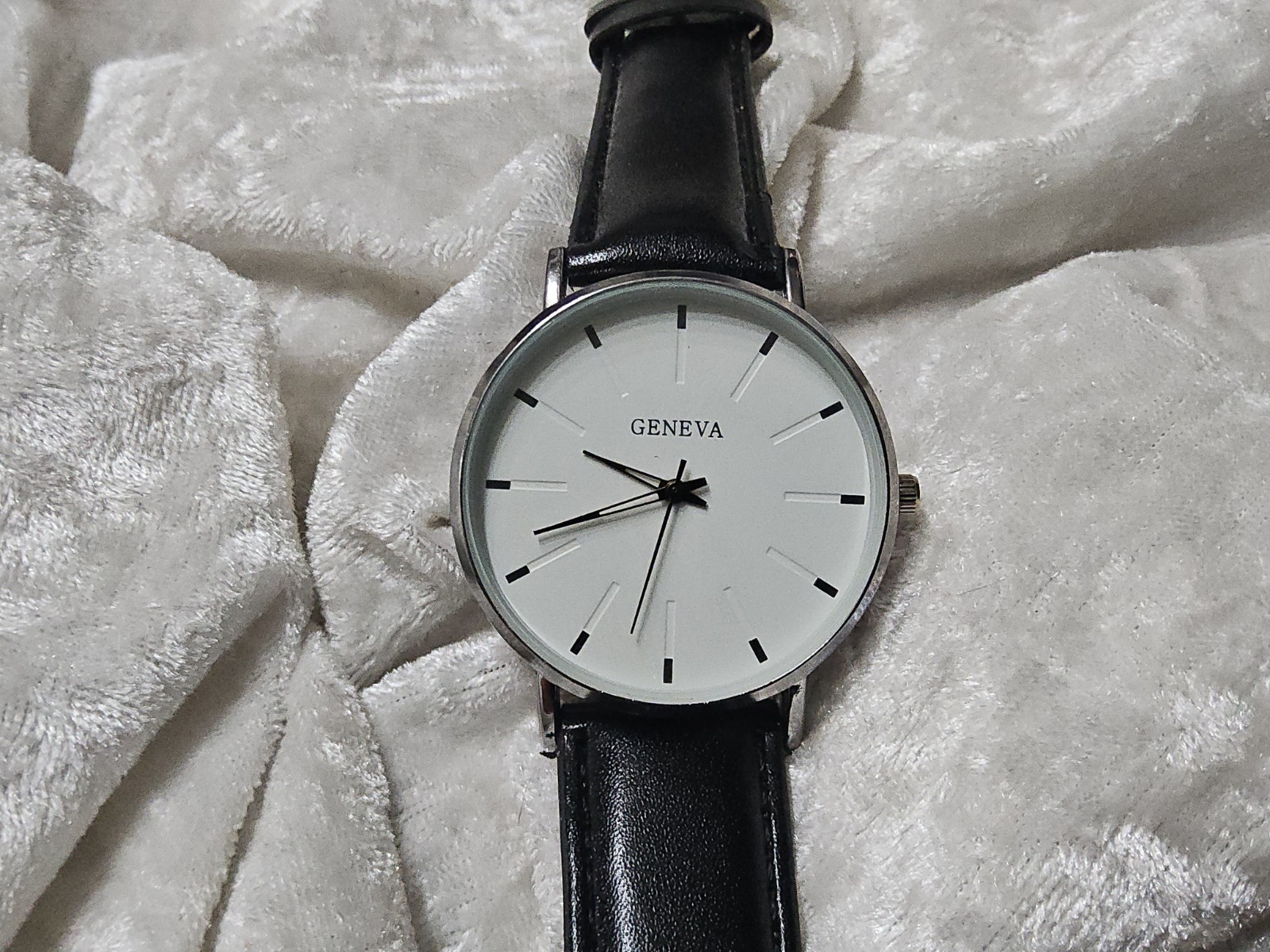 Mens White Face Geneva Analog Numberless Black Leather Watch