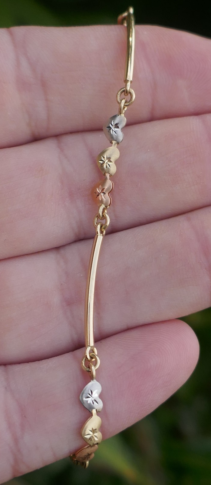 Vintage 14k Tri-Colored Gold Heart Designed Bracelet – 7.25″ / 3.0g.