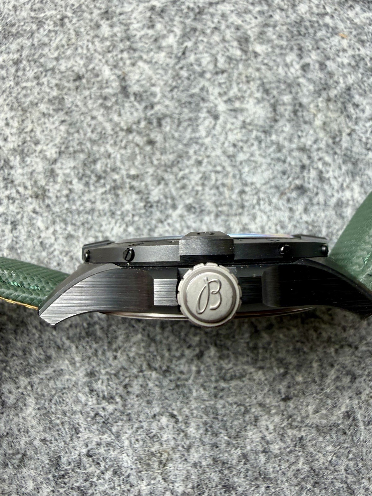 Breitling Avenger Automatic GMT 44mm Black Dial Green Leather Strap 300m