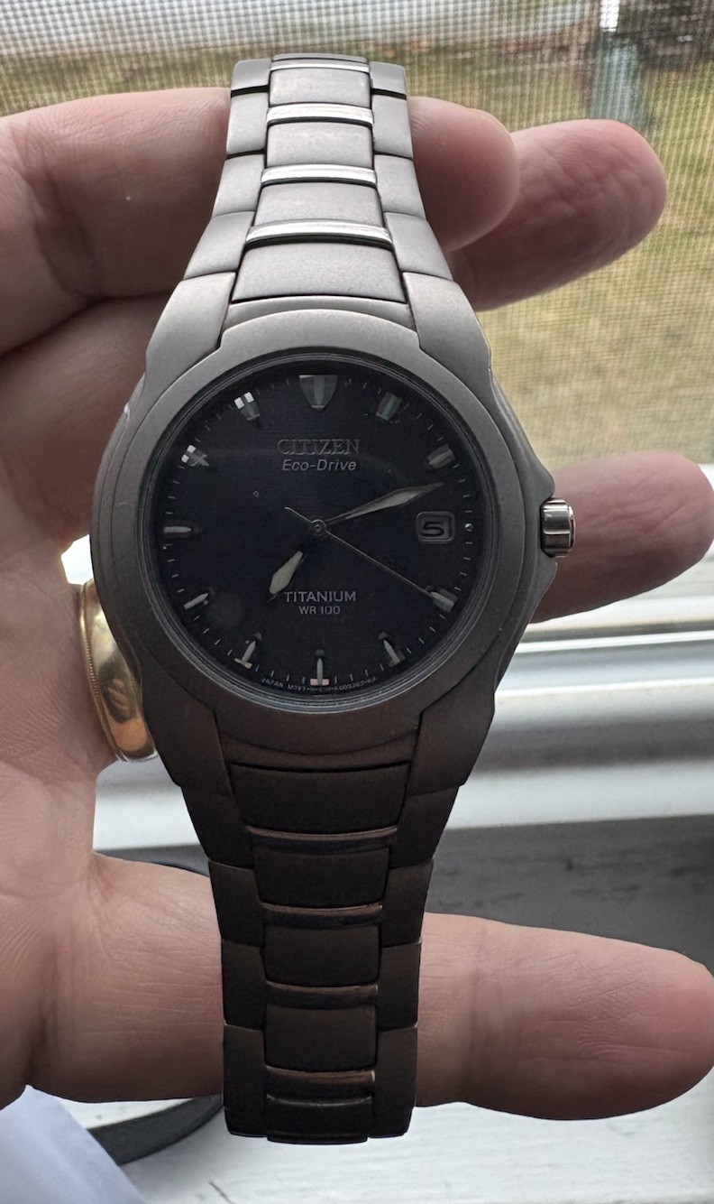 Mens Citizens Titanium Ecodrive E111 K008350 Blue Dial Date EUC No Scratches