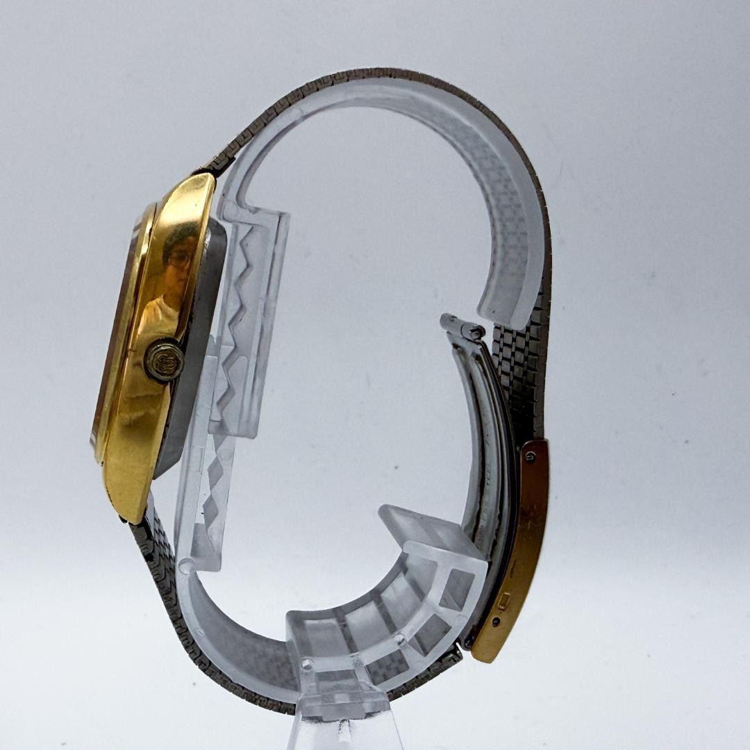 Seiko 4842-5100 Quartz Mens Wristwatch Gold Dial 31.9mm 17.5cm Running Photo