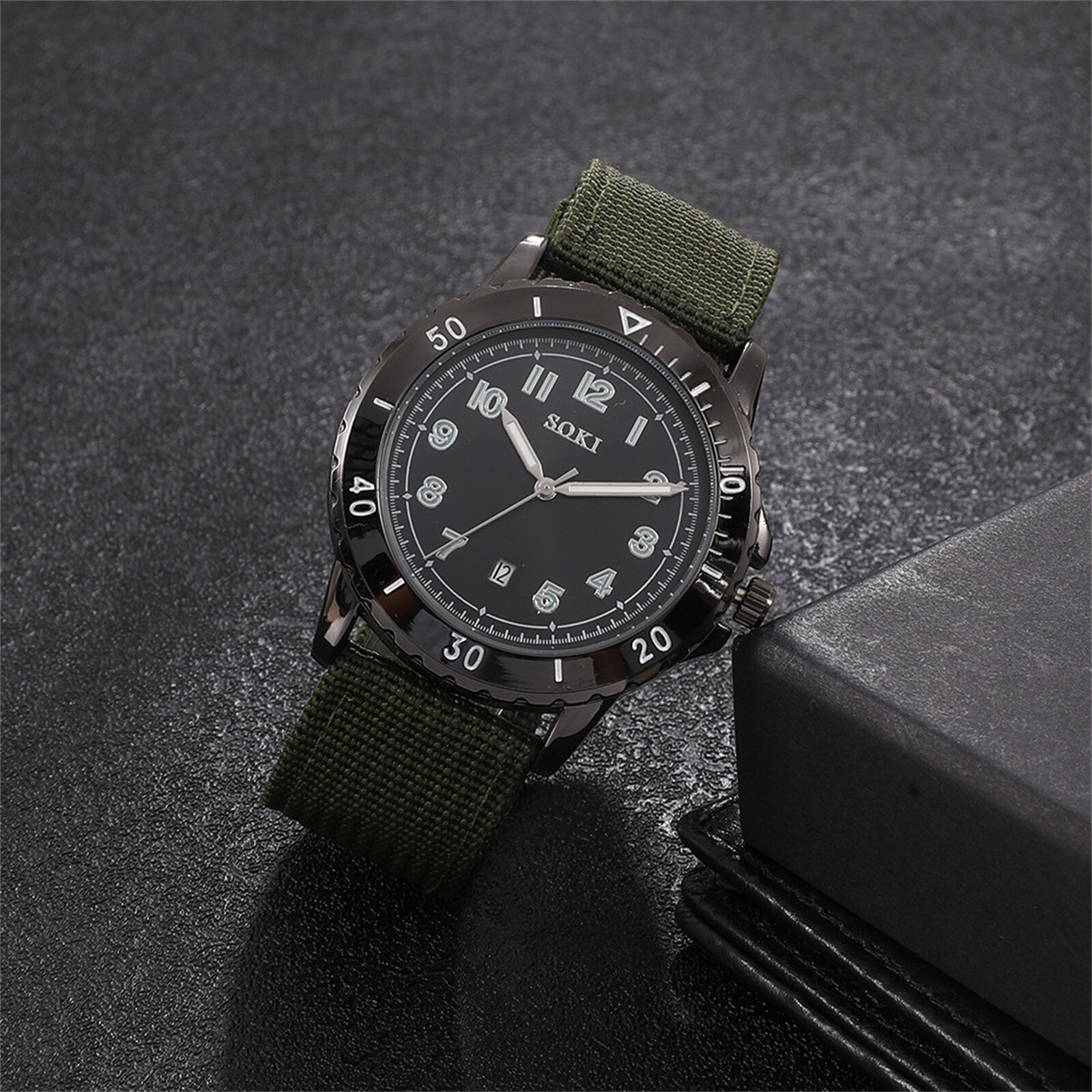 Men Tactical Sports Watch Round Arabic Numeral Dial Date Quartz Nylon Wristwatch
