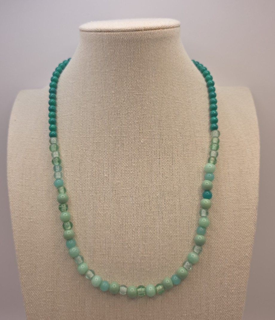 Beaded Necklace Green Solid and Semi-Transparent