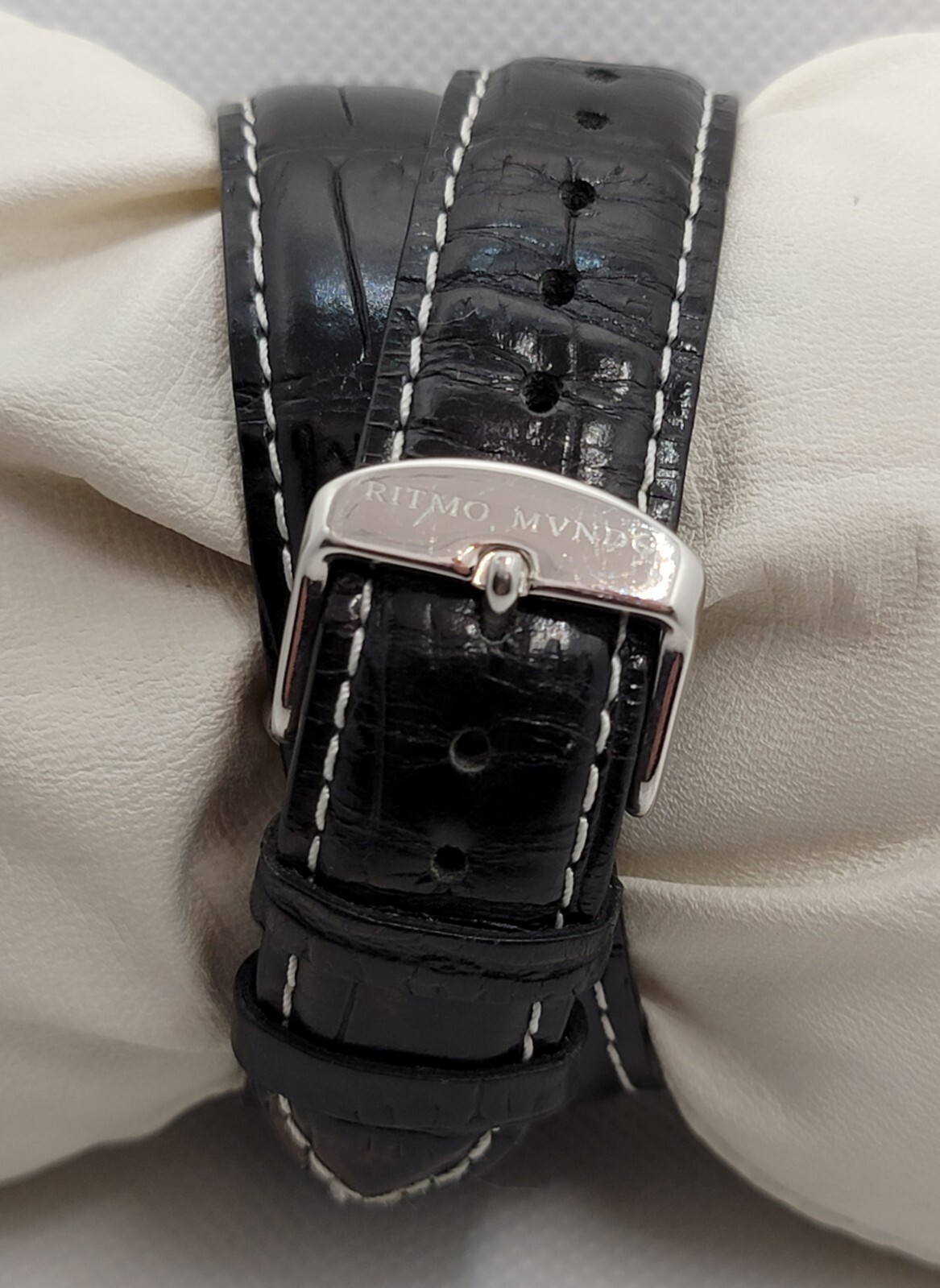 Ritmo Mvndo Silver Tone Vera Pelle Black Leather Wrap Around Strap Watch G5