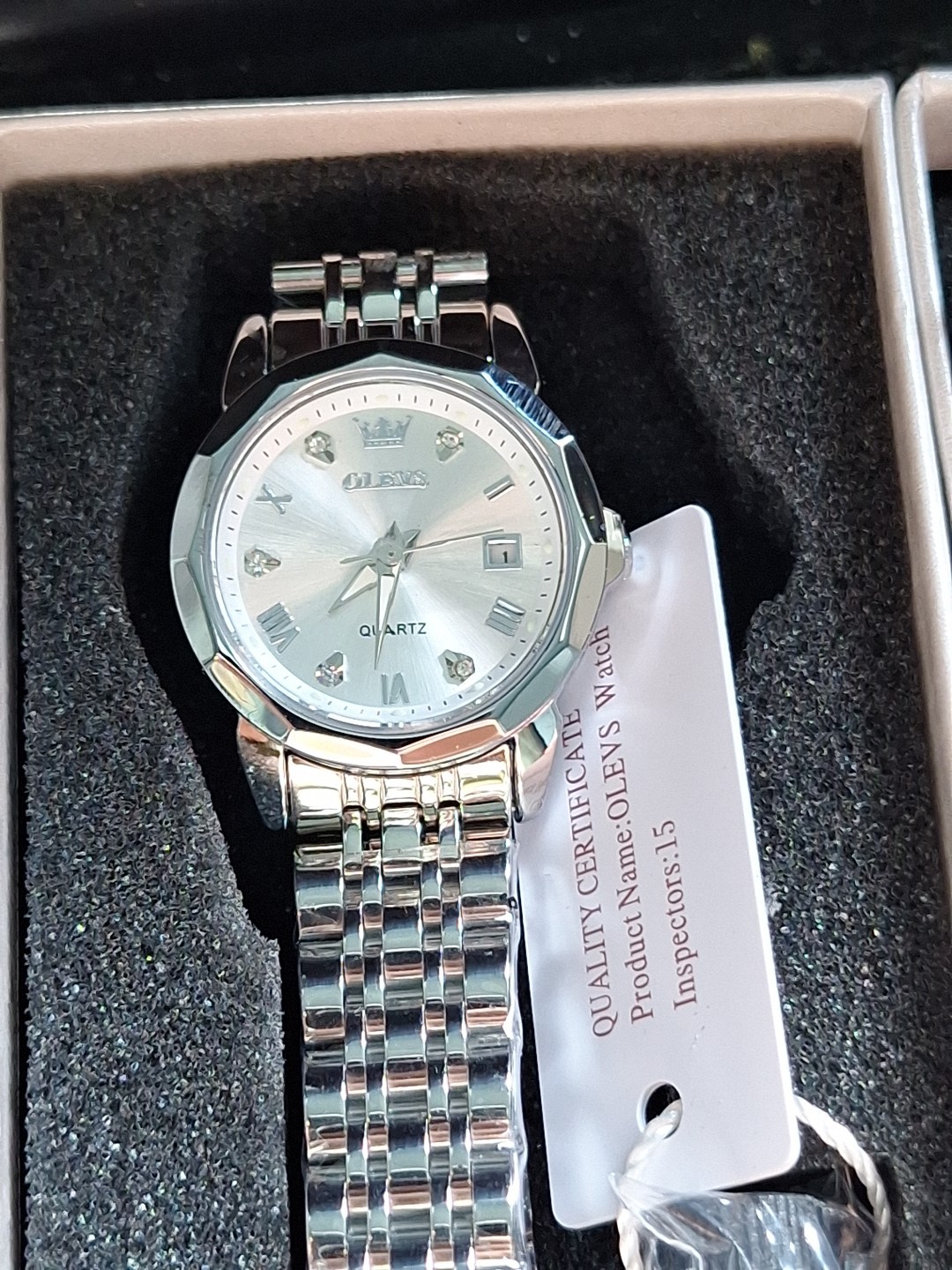OLEVS Women’s Stainless Steel L9931Y Quartz Watch New In Box With Link Tool