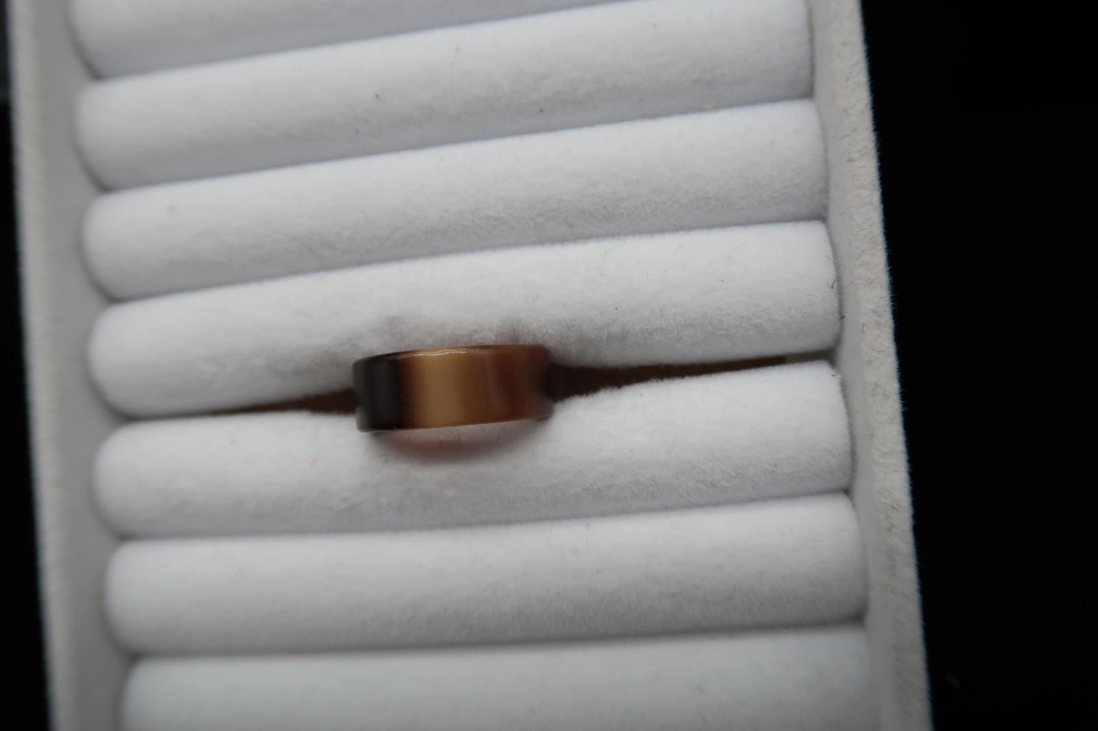 Vtg Brown & Cream Tortoise Shell Ring Lucite Plastic Resin Size 6