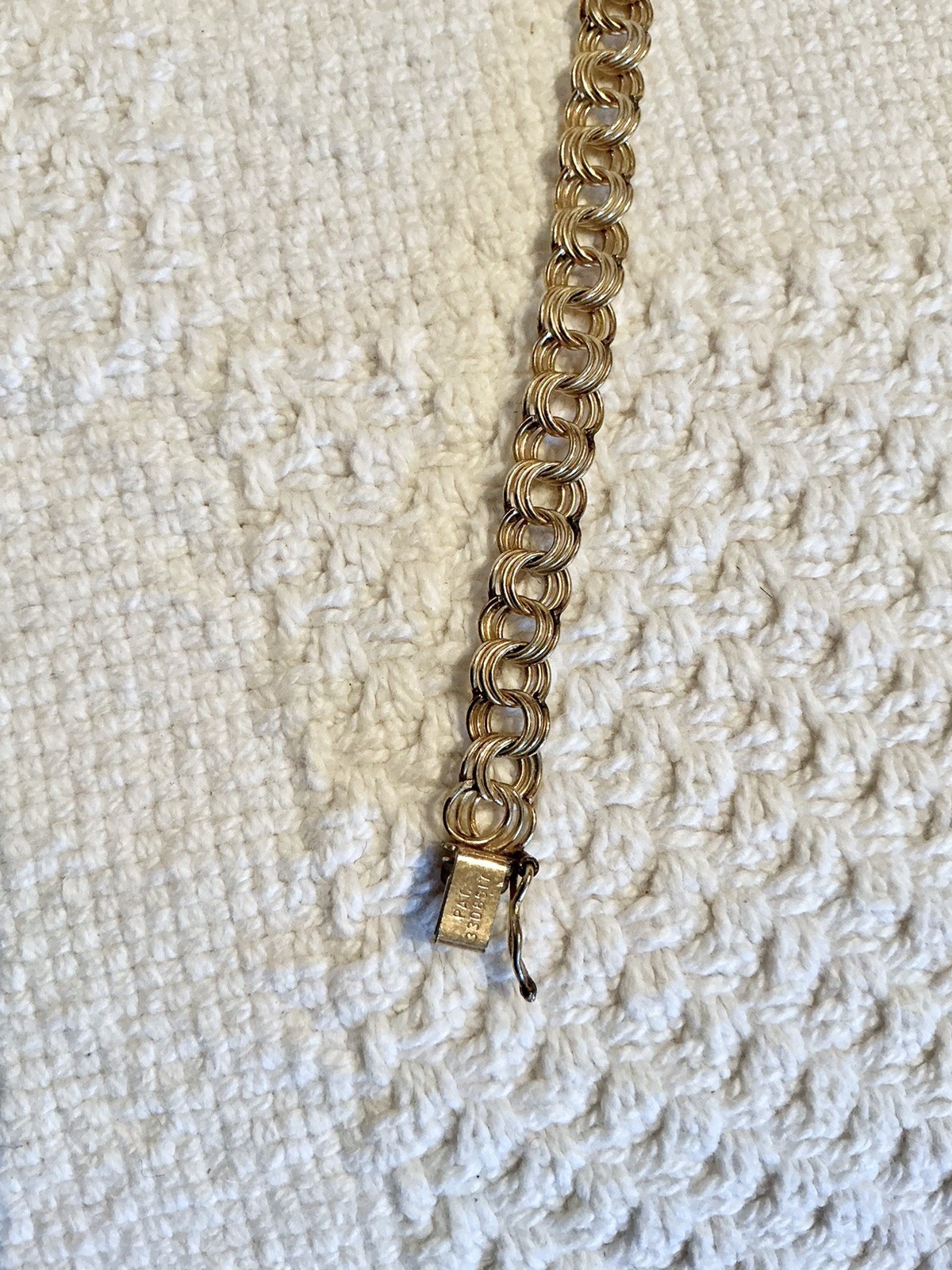 Vintage 7.5”Krementz Gold-Tone Curb 3 Link Bracelet Weighs 7.1 Grams.