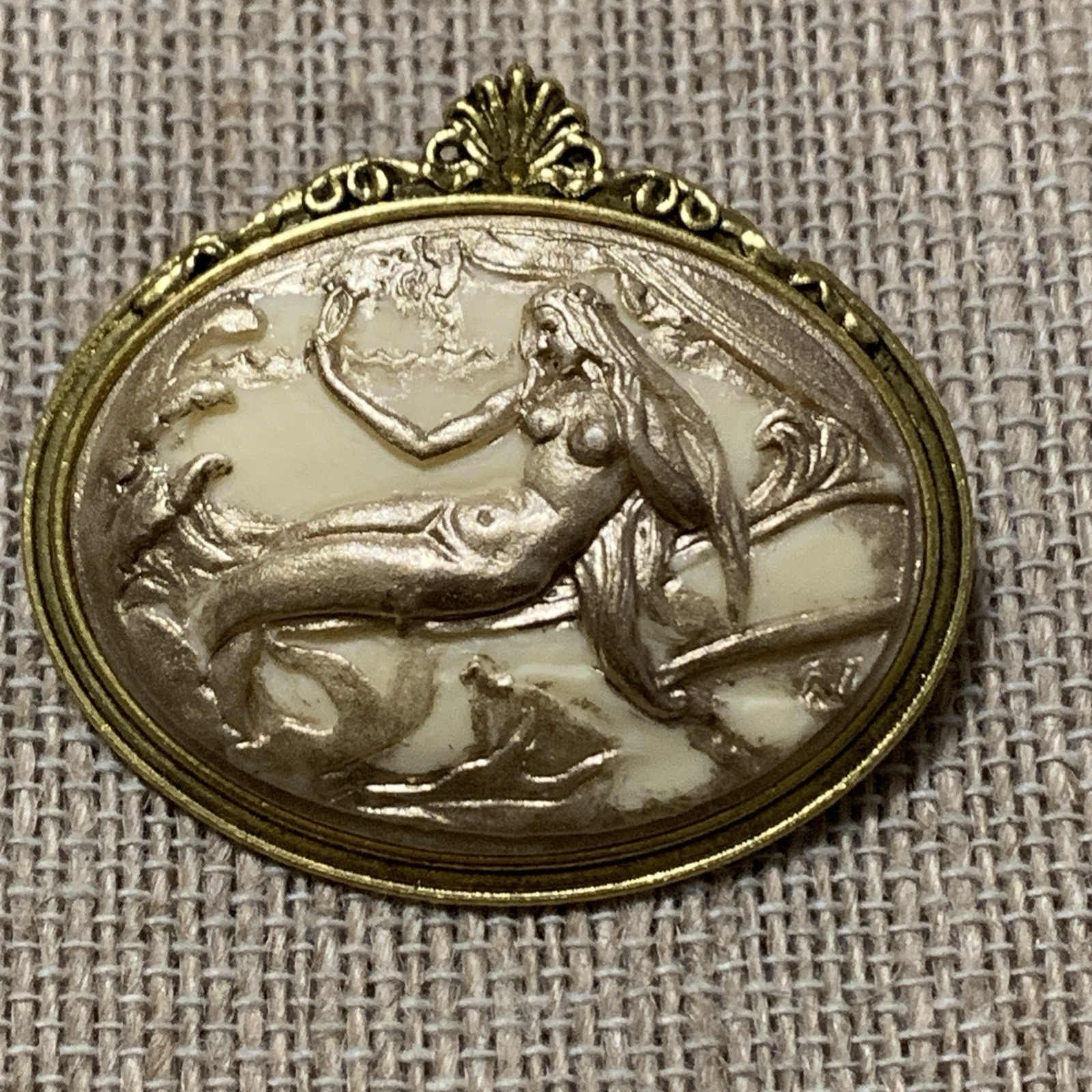 NEW ITEM*LG ELEGANT ART DECO SET MERMAID CAMEO BROOCH/PENDANT COMBO-ivy/gold
