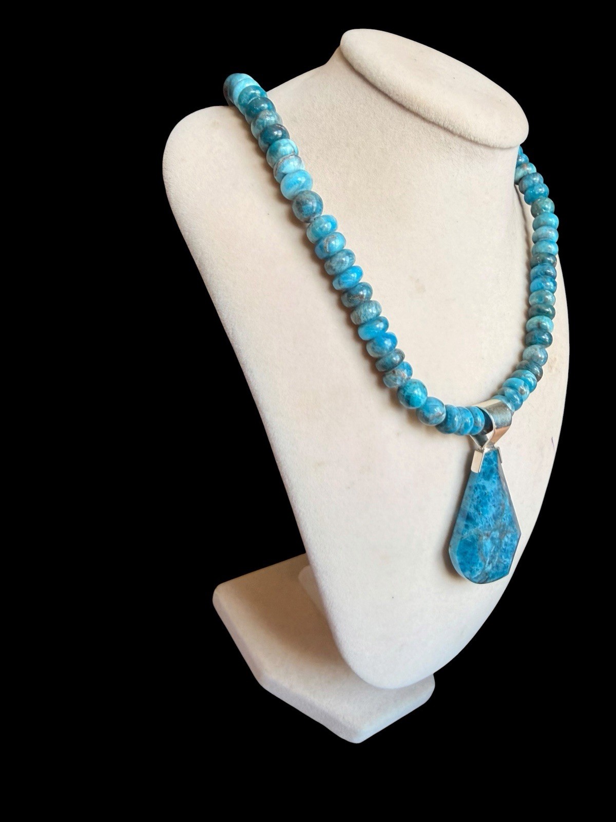 Signed Jay King DTR Sterling Silver Blue Apatite Pendant Beaded Necklace