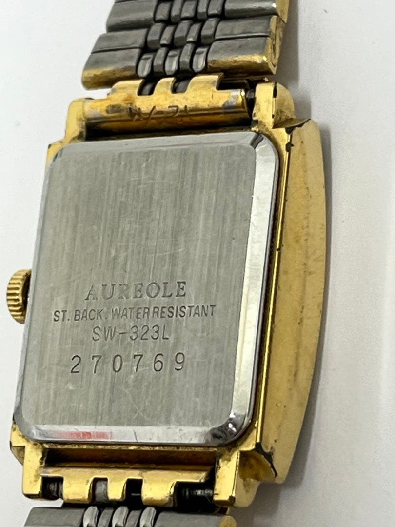 Aureole Quartz Gold Dial Wristwatch