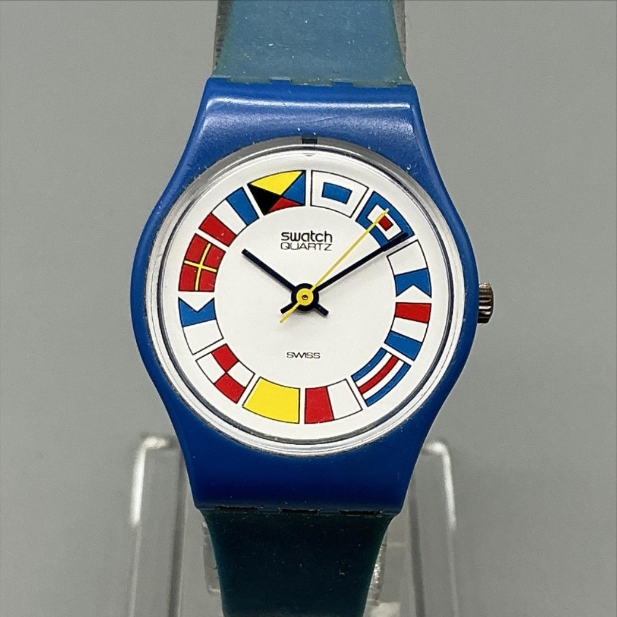 Vintage 12 Flags Swatch Womens Watch 25mm Nautical Flags Blue New Battery