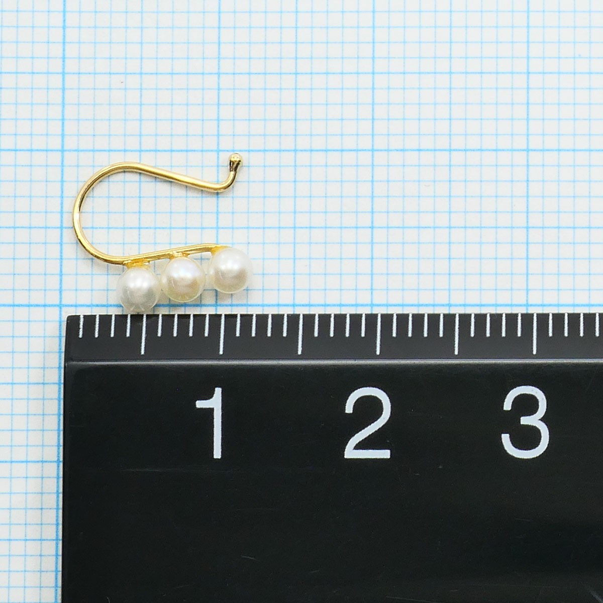 K18 18k gold Pierce Pearl (Natural) 0.5g Free shipping Used