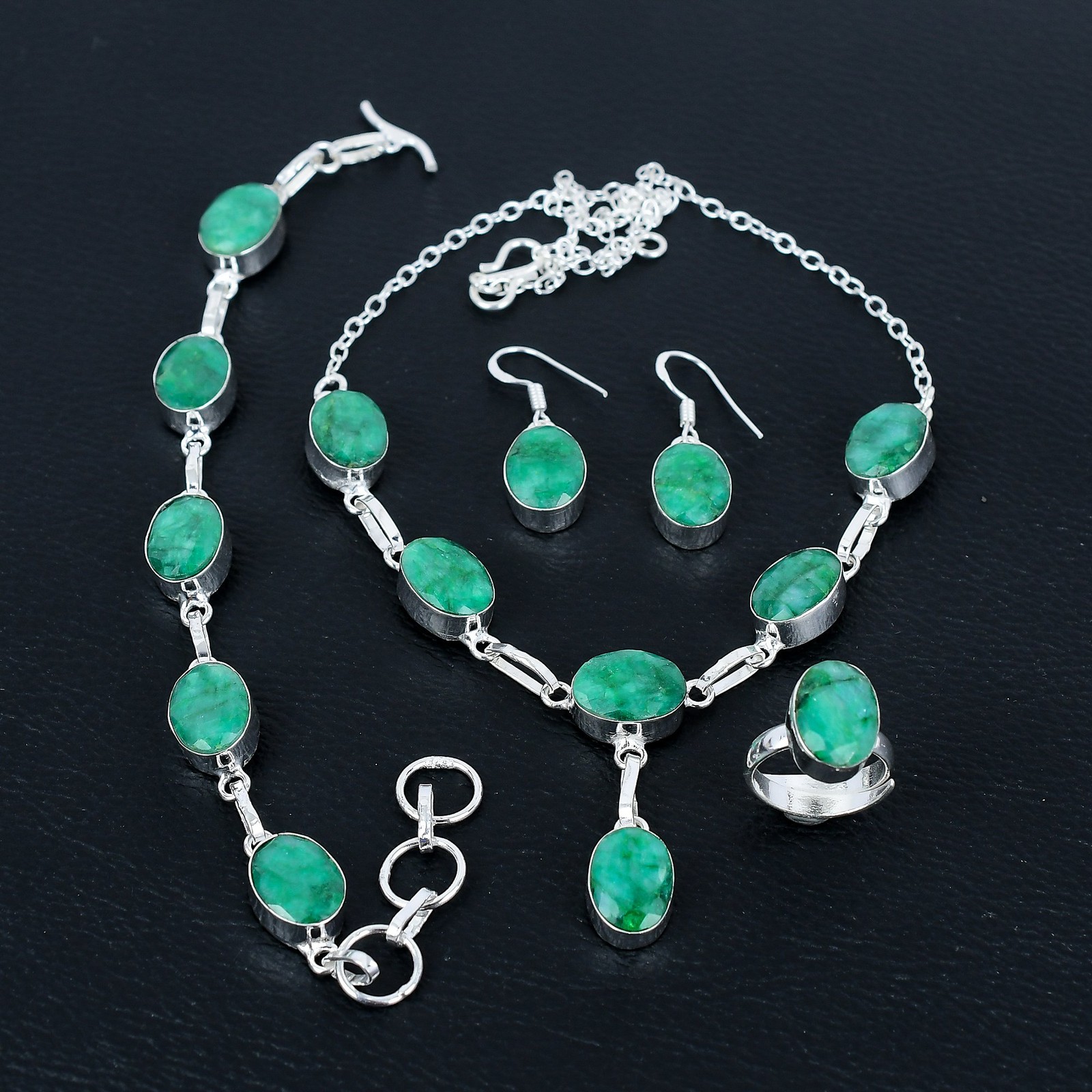 Sakota Mines Emerald Oval Gemstone Ethnic 925 Sterling Silver Jewelry Set VJ 871