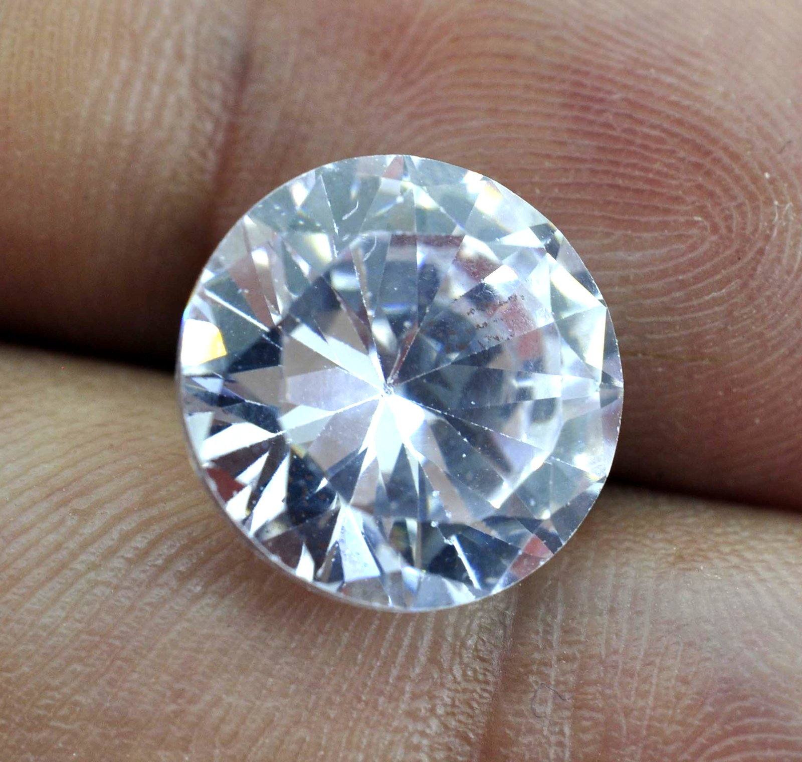 Natural White Zircon Round Cut 11.15 Ct Cambodian GIE Certified Loose Gemstone