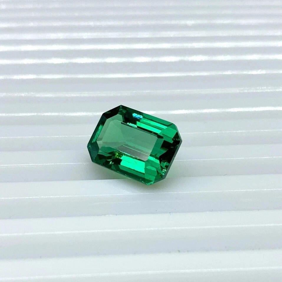 Untreated Natural AA+ 10 Ct Colombian Green Emerald Certified Loose Gemstone