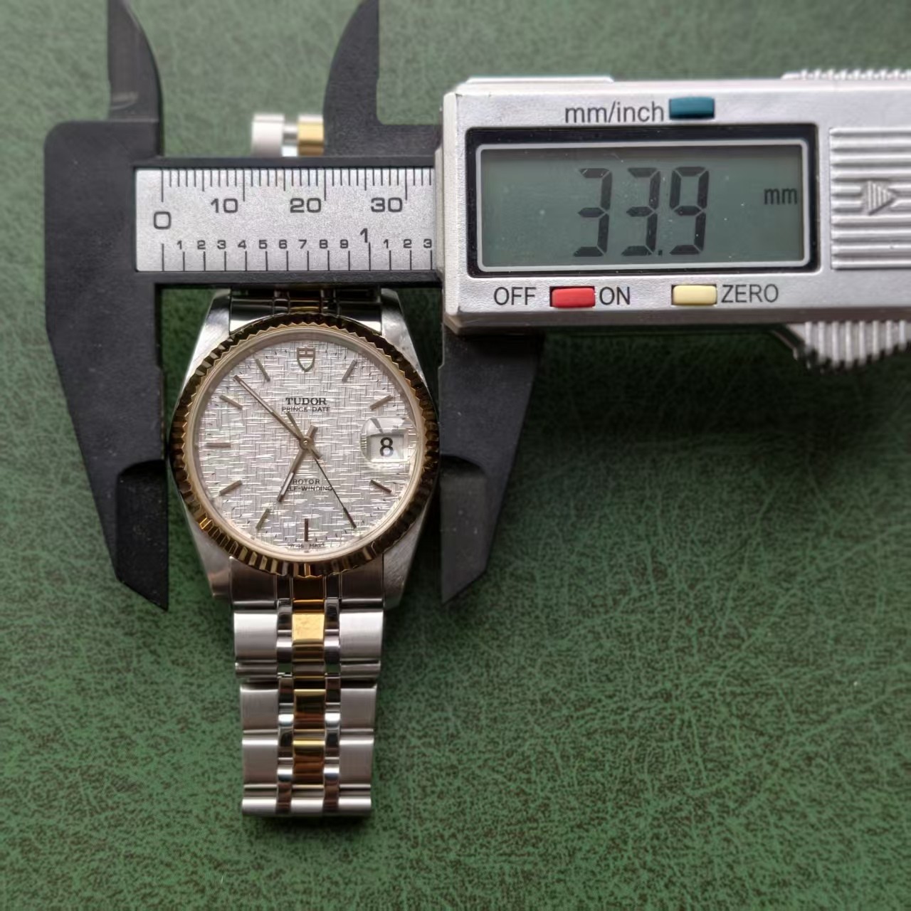 Tudor White Linen Dial Prince Date 74033 Men’s Watch Automatic 34mm