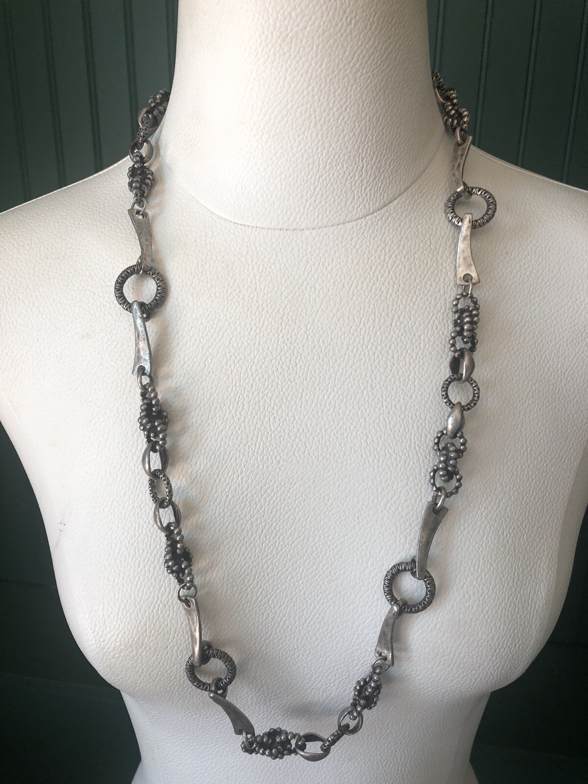 Chico’s textured silver tone thick Links necklace 34 Inches Long + Extension N6