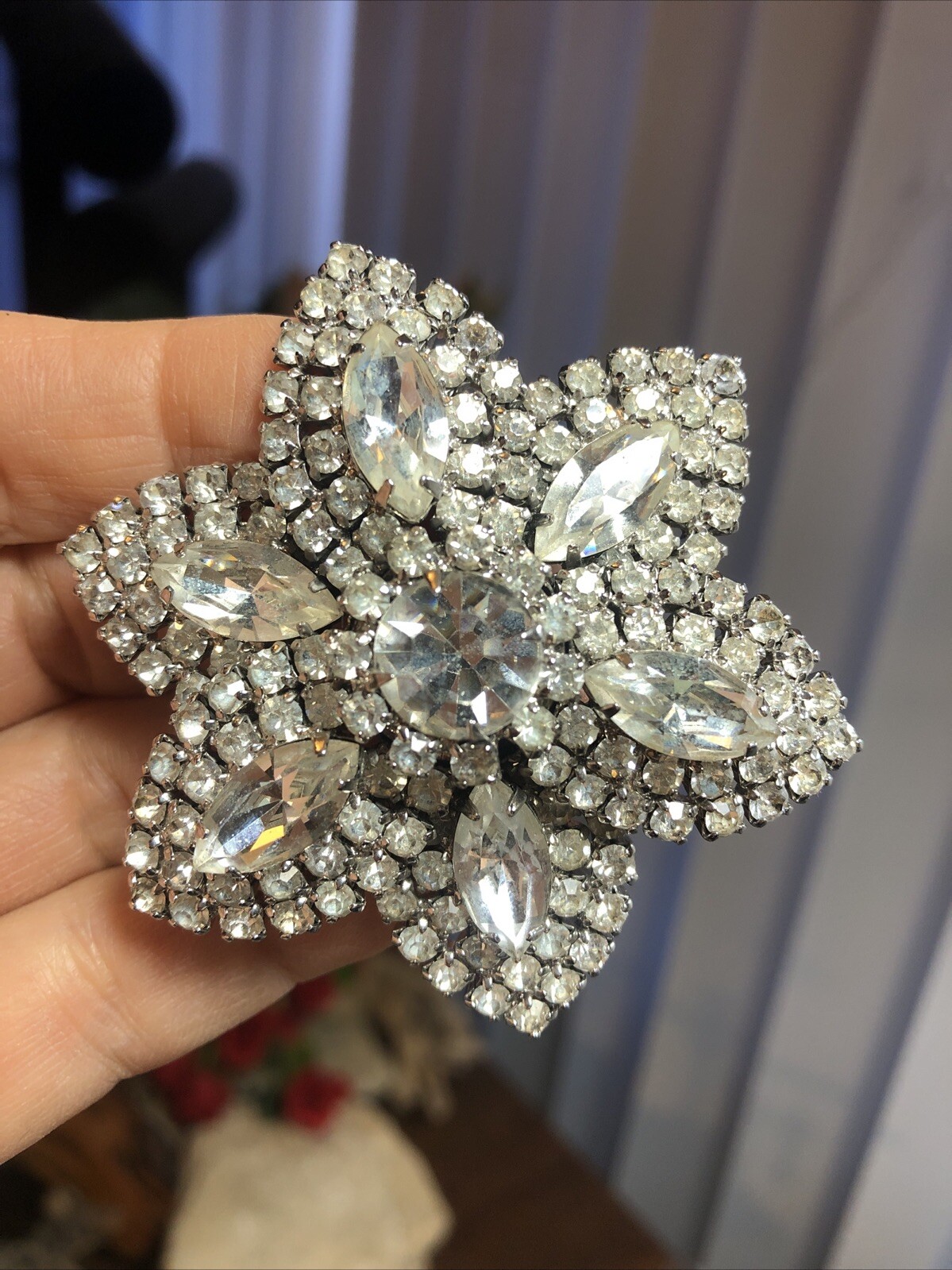 23. Vtg Silver tone Mix material White, AB, Blue Rhinestone Prong Set 5 Pins