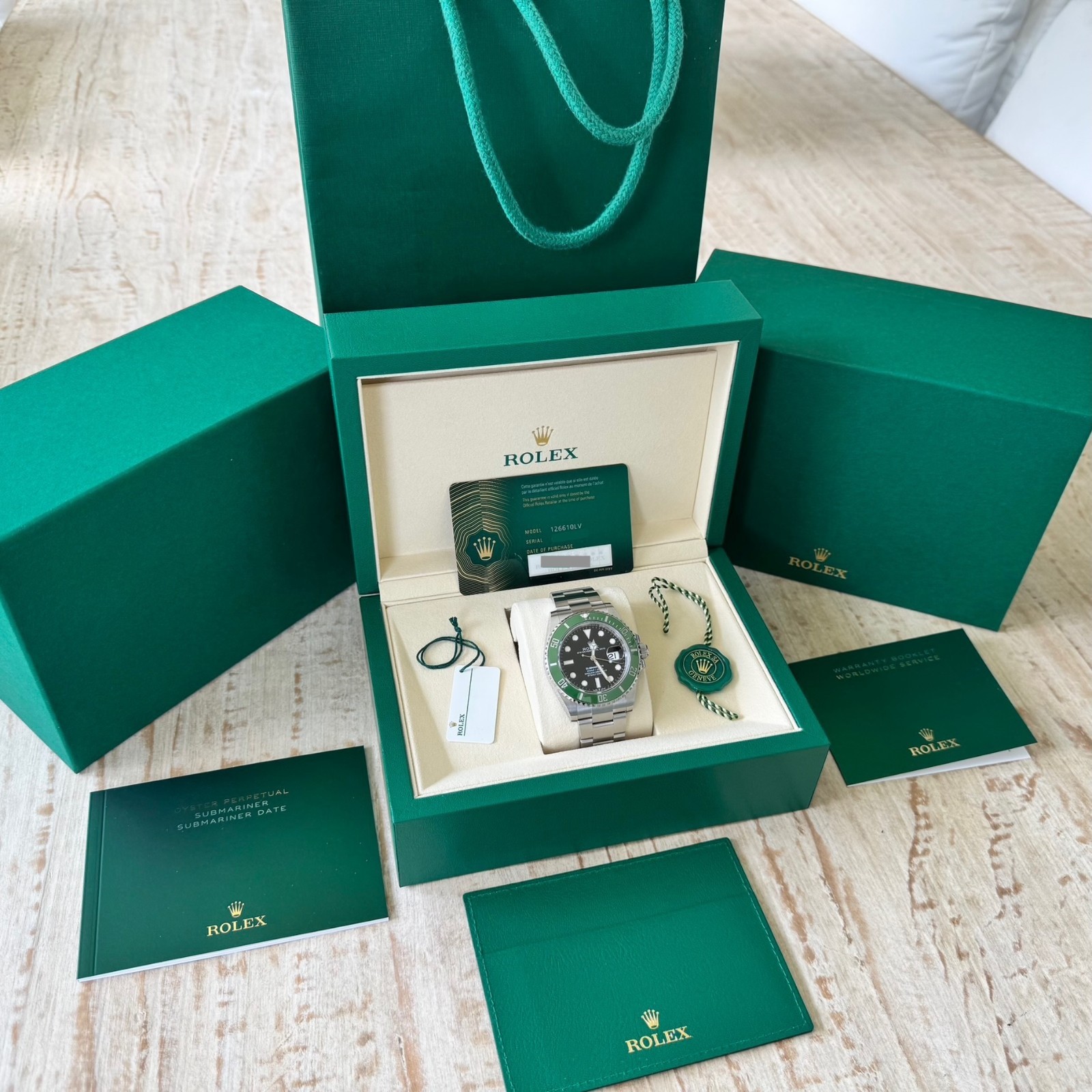 2026 Rolex Submariner – Full Collector’s Set – 41mm Ref# 126610LV