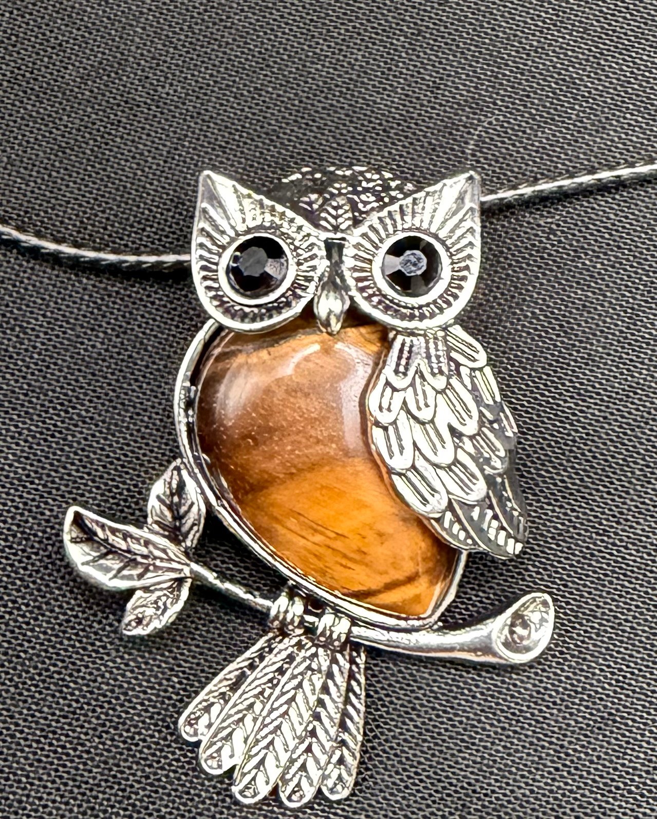 Natural Tigers Eye Owl Pendant Necklace 21″ Waxed Cord Chakra Healing Stone NEW