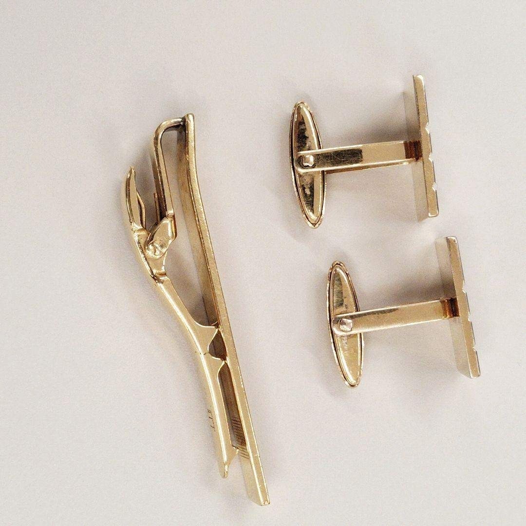 Excellent condition dunhill gold stripe cufflinks and tie bar set