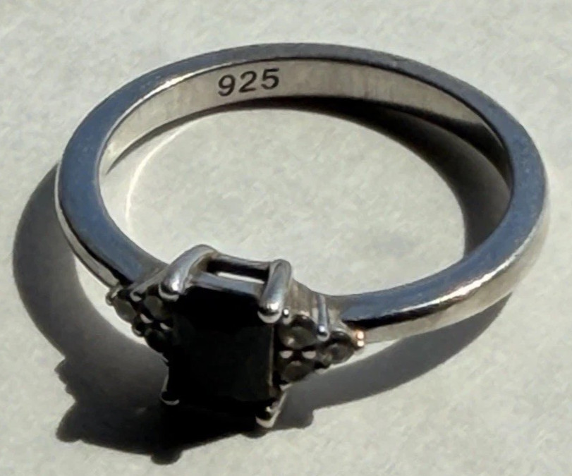 925 Sterling Silver Band Ring Black Stone Prong Set 925 stamp size ~7