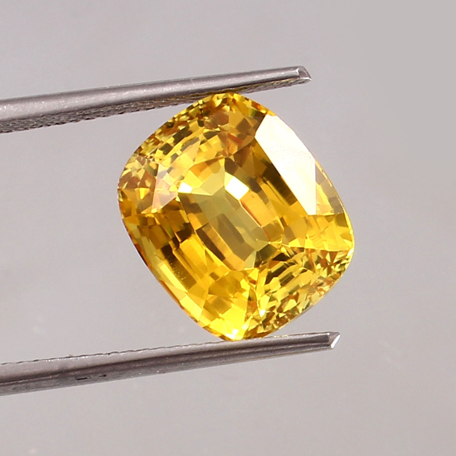 AAA Natural Flawless Ceylon Yellow Sapphire Cushion Loose Gemstone Cut 12×10 MM