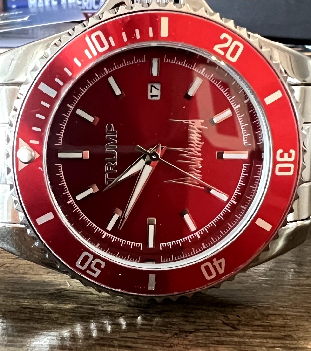 Donald Trump Mens Watch. Fight Fight Fight.Red Beauty Men’s New with Papers.