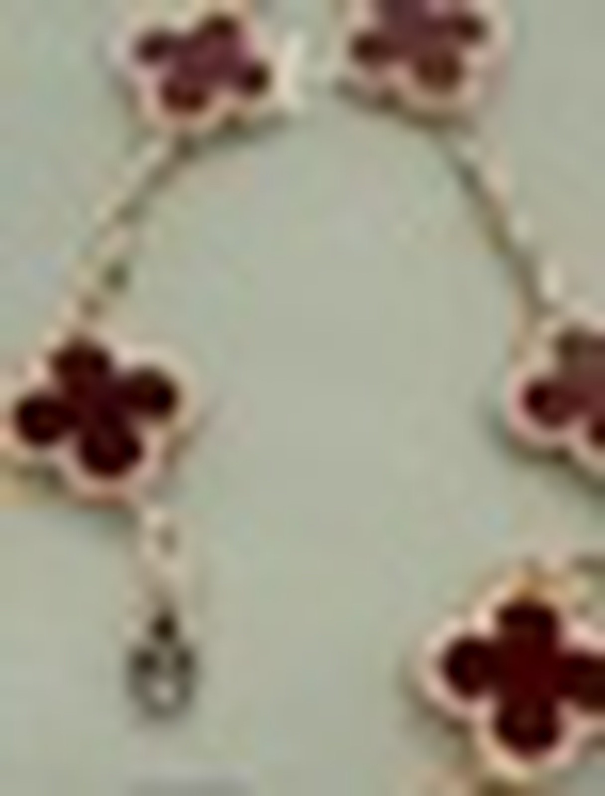 Van Cleef & Arpels Five Motif – Yellow Gold Alhambra Carnelian Bracelet