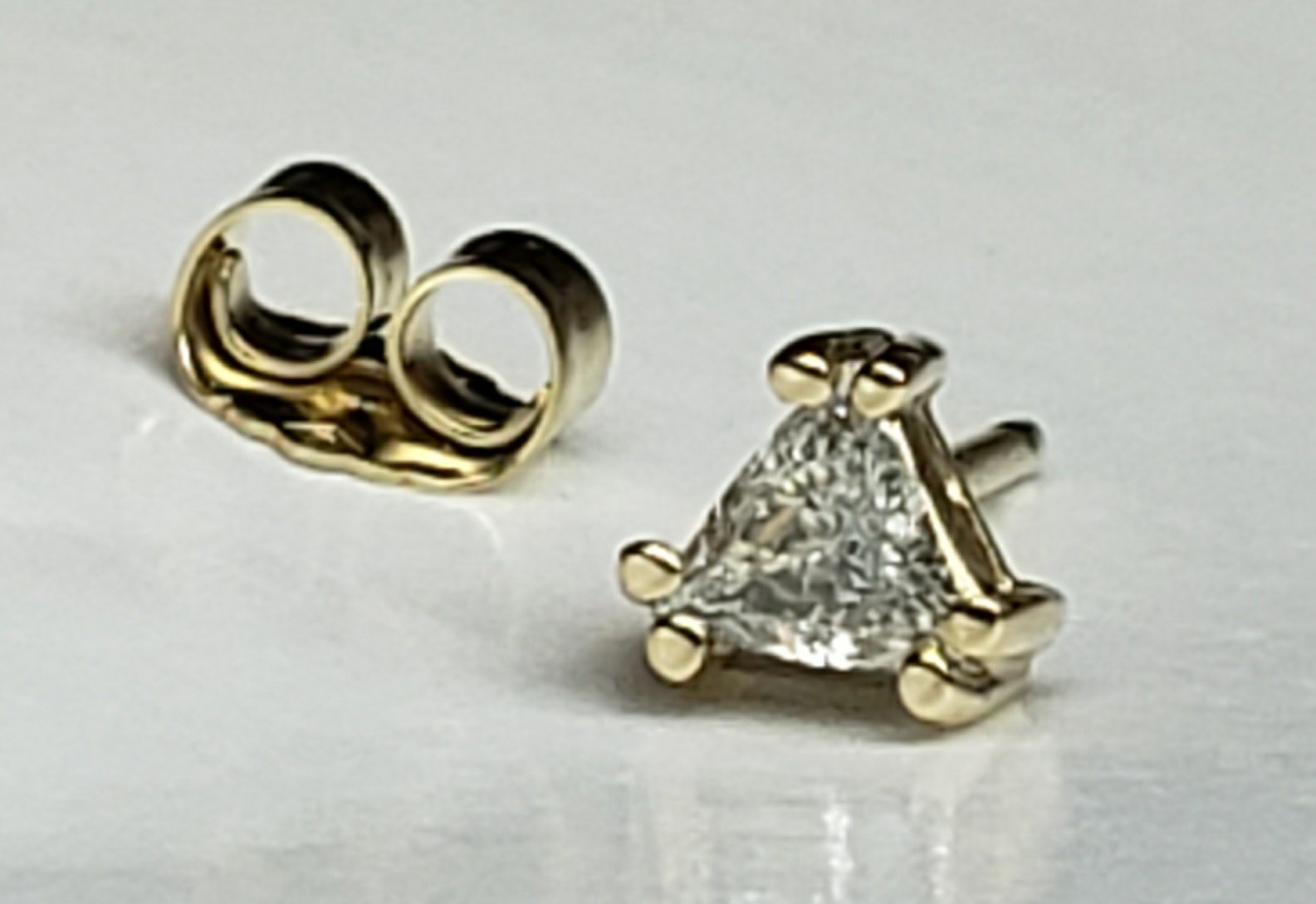 Single (One) 3.5mm 0.13CT Trillion Natural Diamond Stud Earring 14K Solid Gold