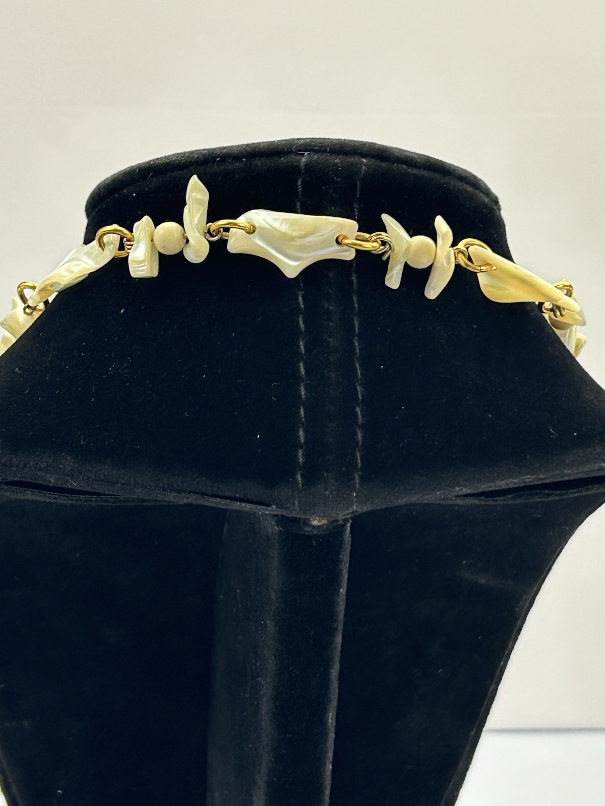 Vintage Mother of Pearl Shell Gold Tone Link Necklace 17” Coastal Boho Chic