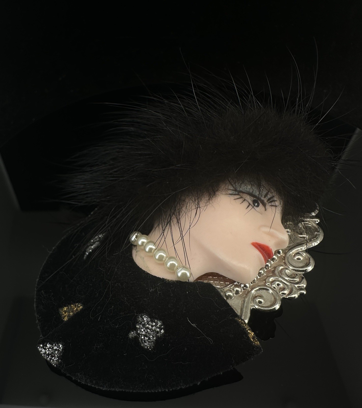 VTG Lady Face Brooch Pin Black Fur Feather Hat Faux Pearls Art Deco Statement