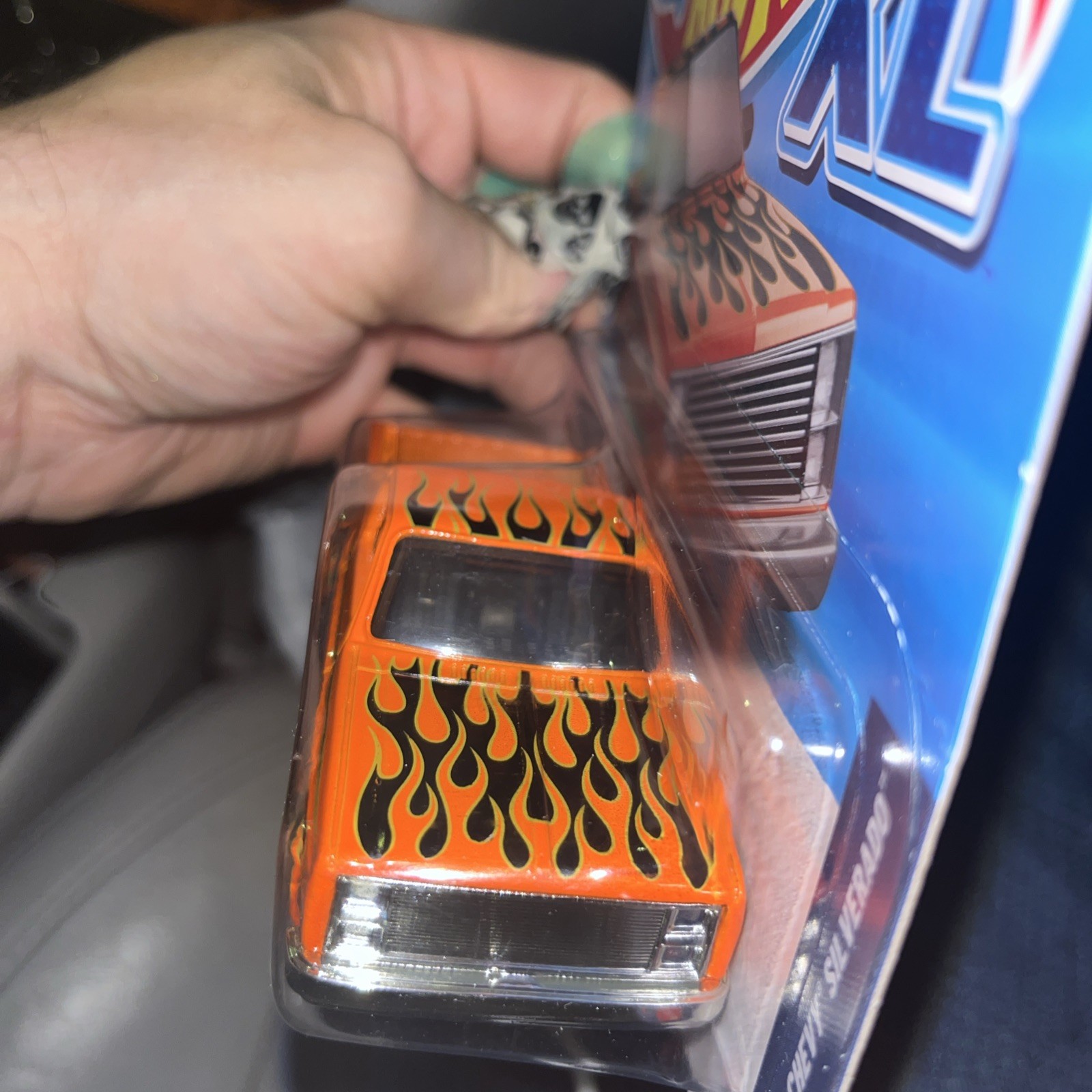 Hot Wheels 83 Chevy Silverado